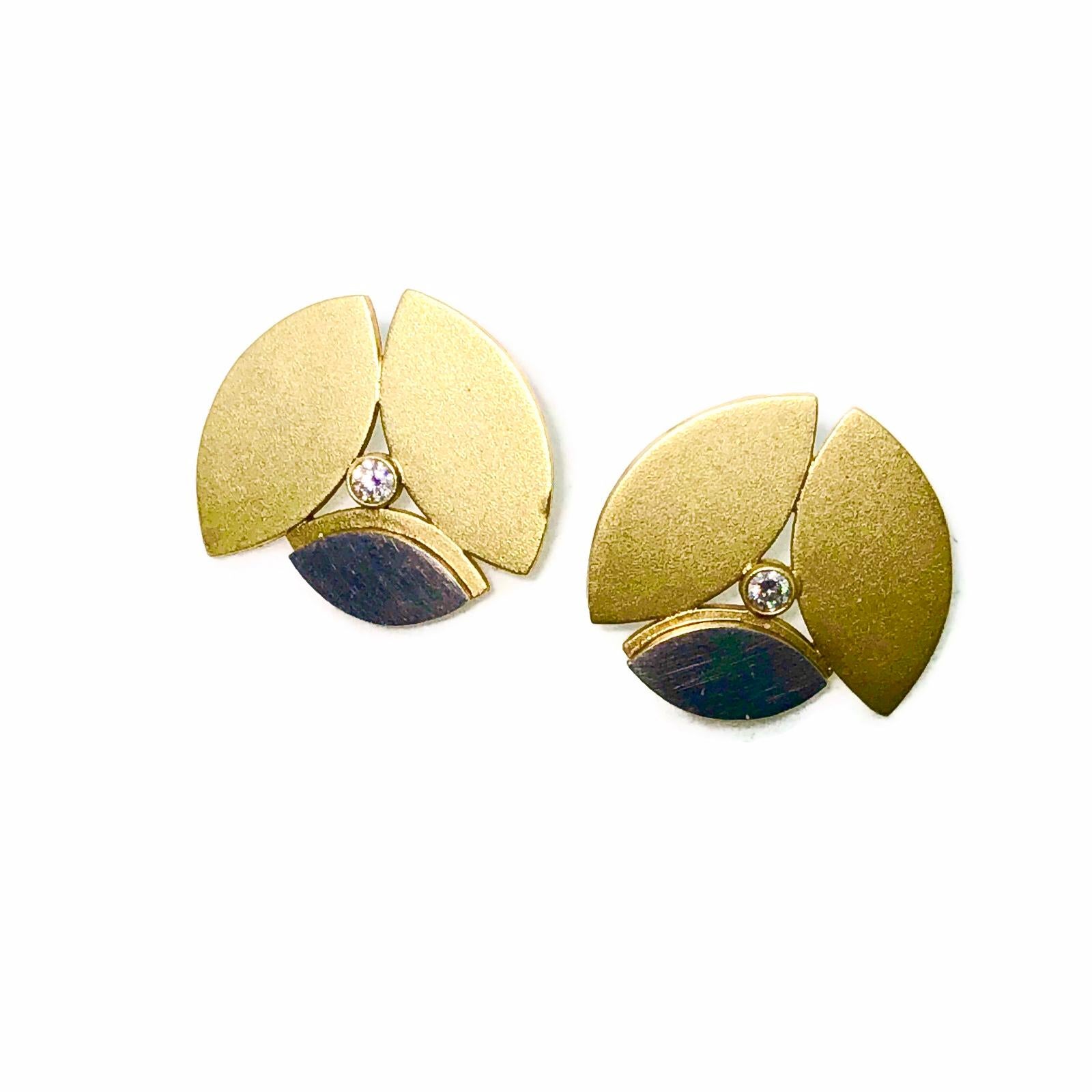 Round Cut Maria Samora, Taos, New Mexico Designer,  18k Two-Tone Gold Earrings Diamonds For Sale