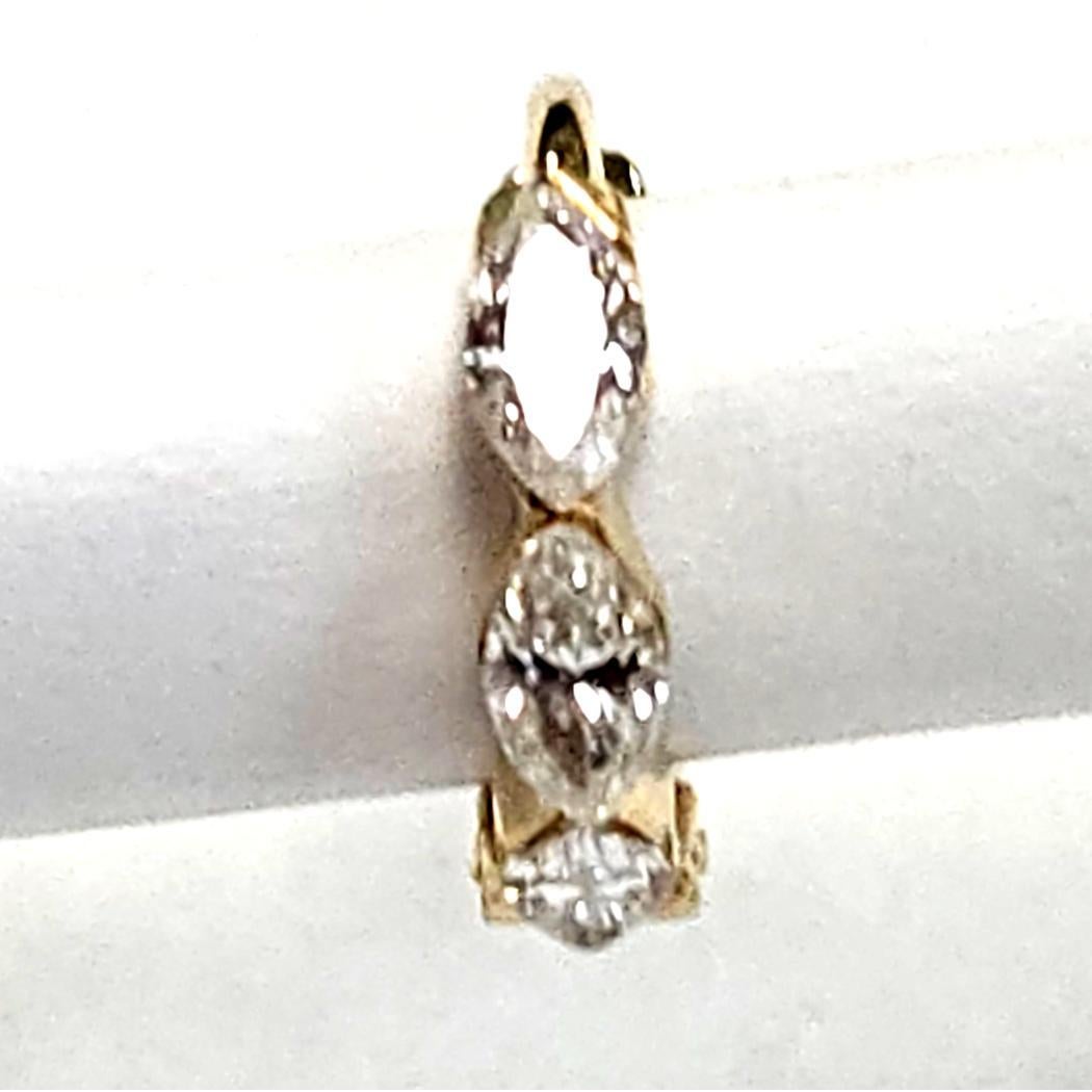 Moderne Maria Tash - Boucles d'oreilles en or jaune 18 carats avec diamants marqués en serti invisible en vente