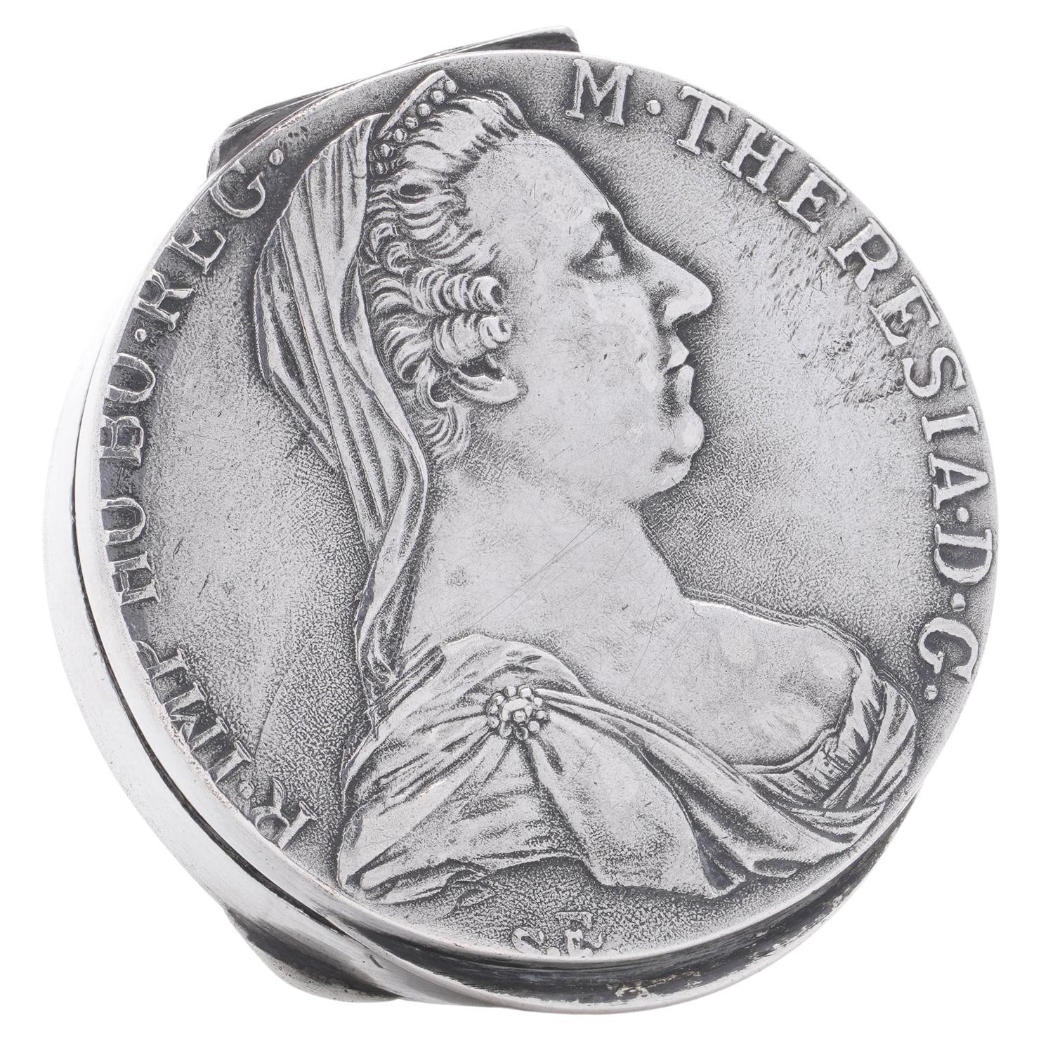 María Teresa 800.Pastillero de plata