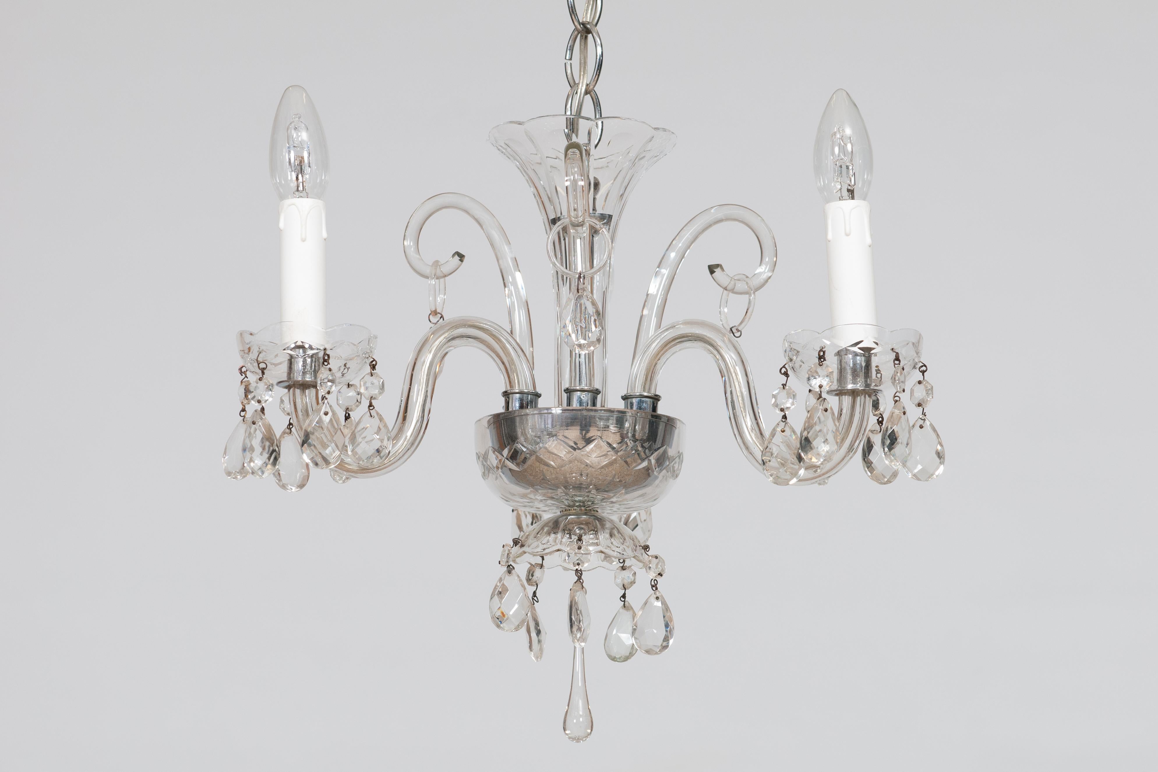 Neoclassical Maria Theresa Chandelier in Transparent Shiny Murano Glass 1980s Venice Italy  For Sale