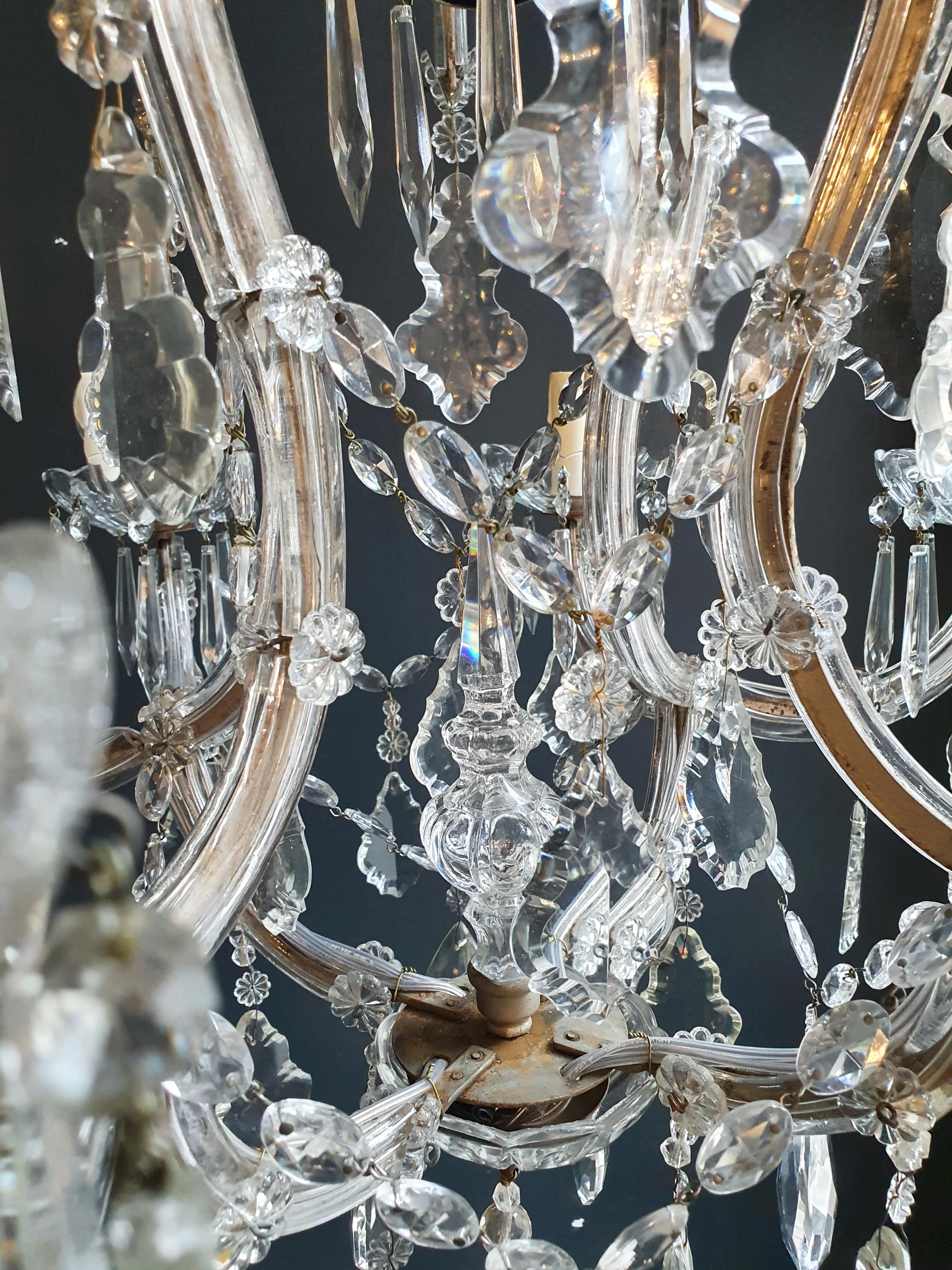 Européen Lustre en cristal classique ancien de style Marie-Thérèse en verre transparent en vente