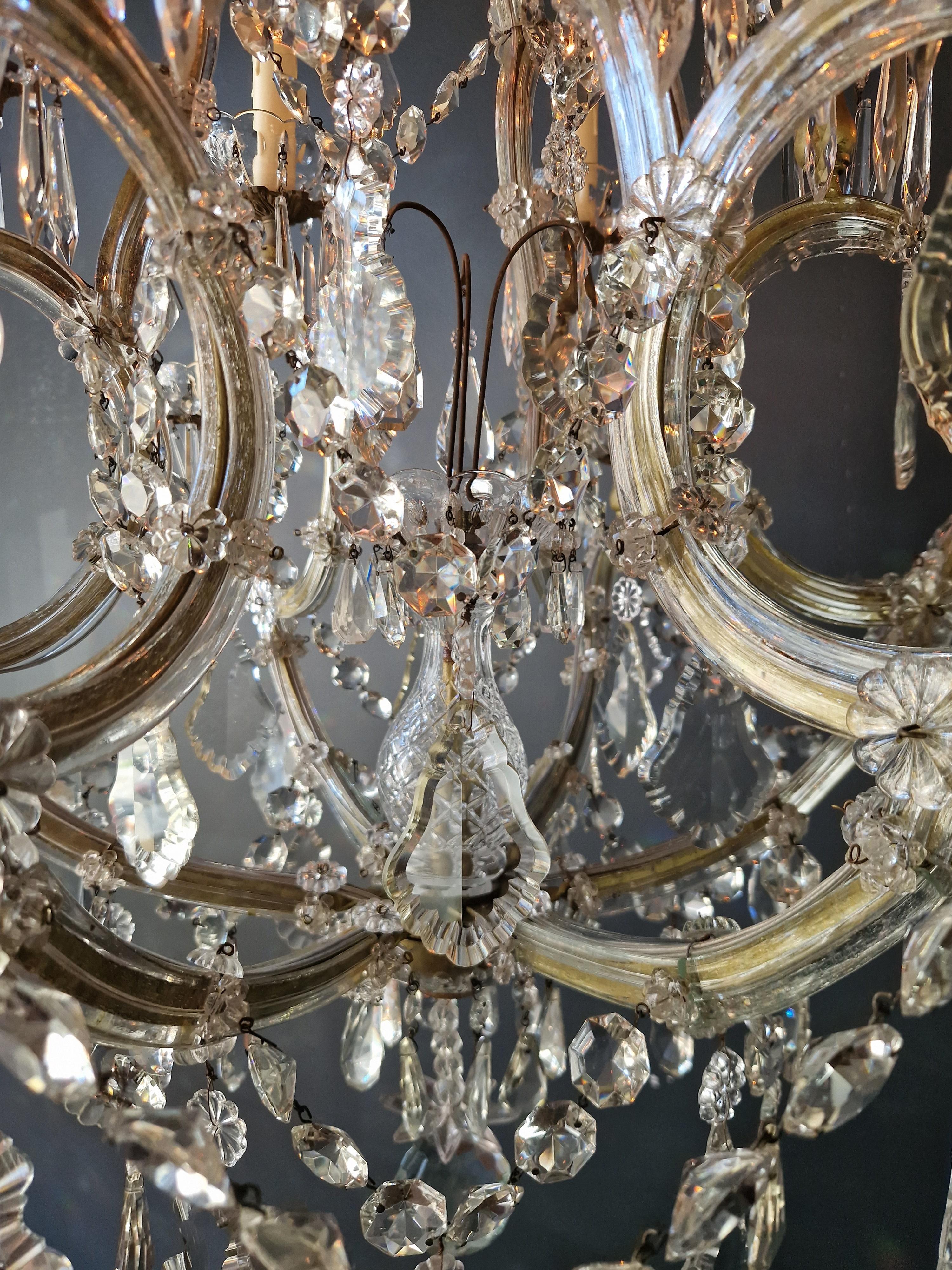 Maria Theresa Crystal Chandelier Antique Classic Clear Glass For Sale 2