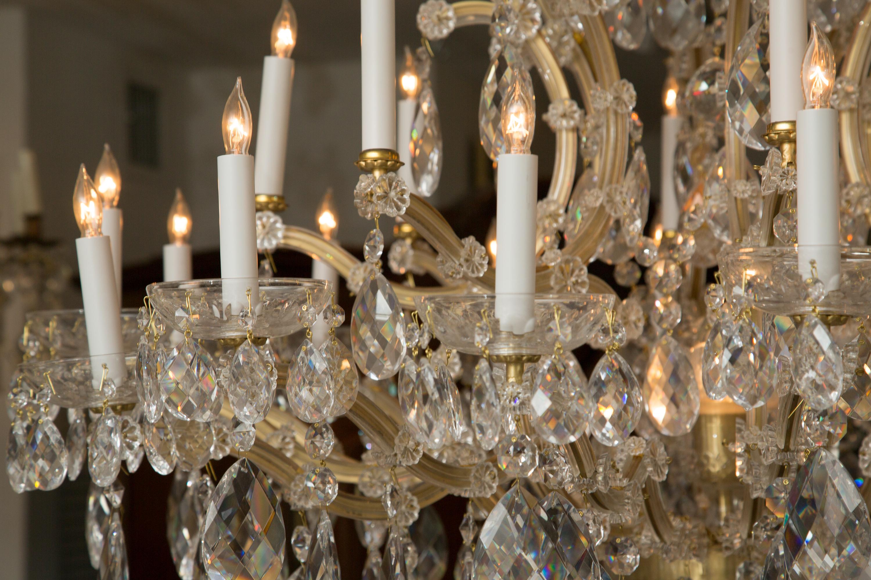 Maria Theresa Regal 24-Light Chandelier In Good Condition In WEST PALM BEACH, FL