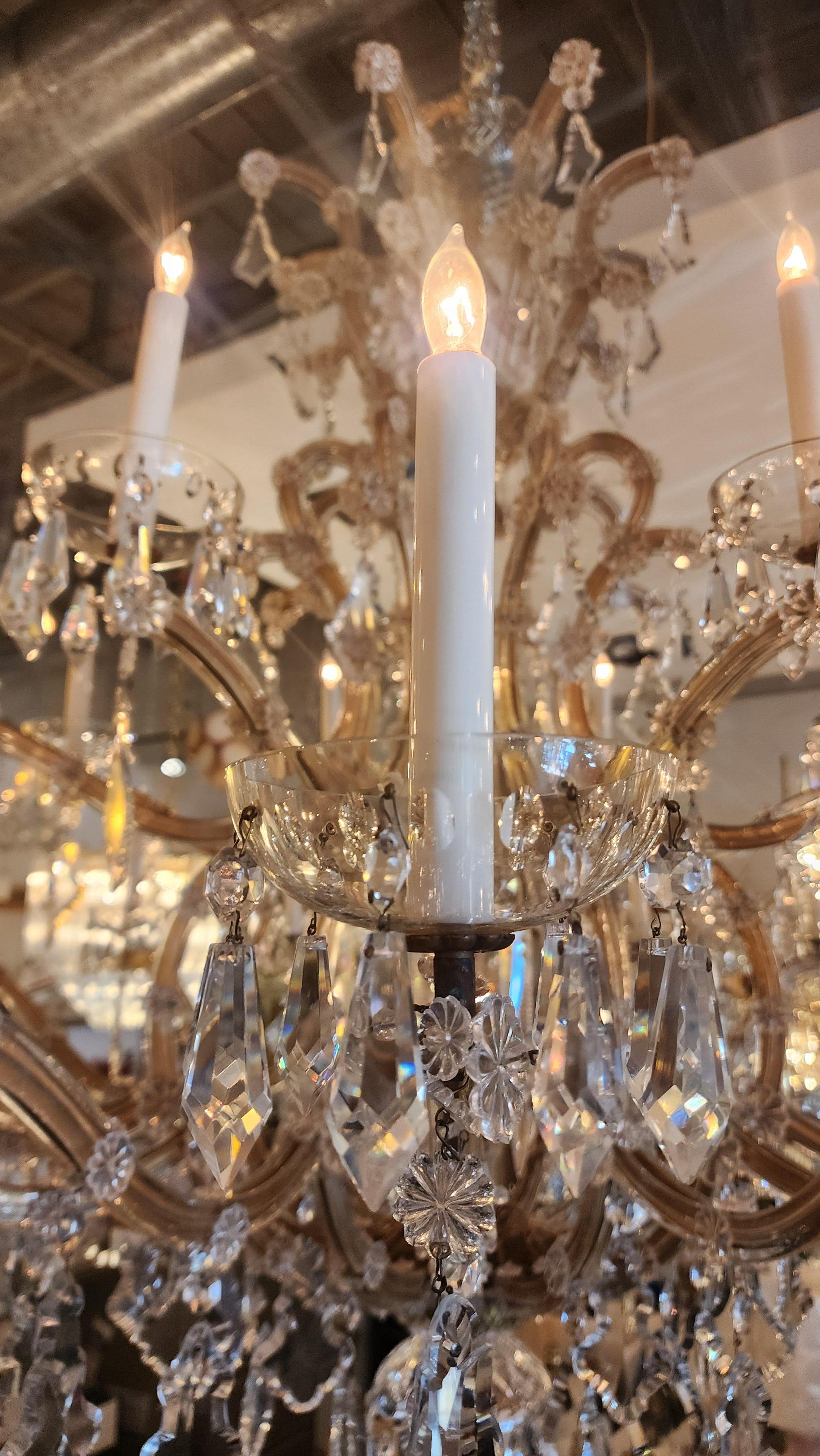 Kristalllüster im Maria-Theresien-Stil im Angebot 1