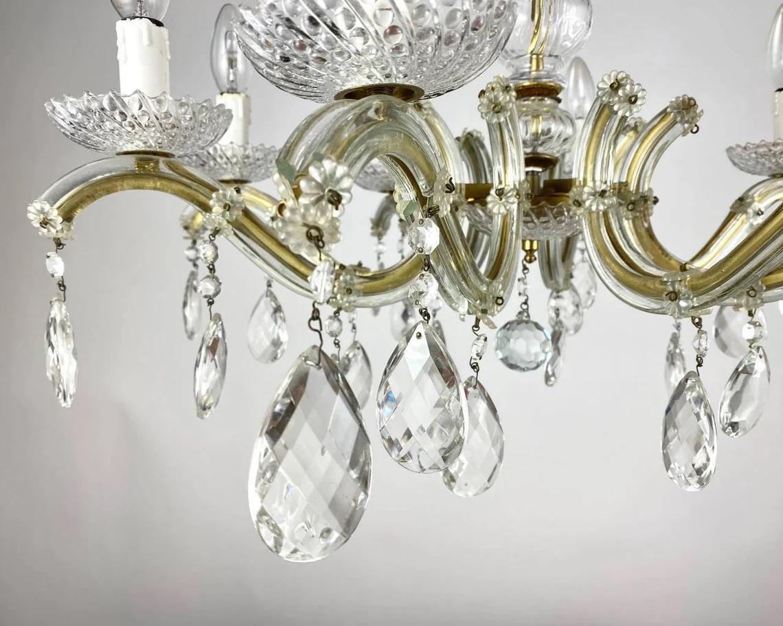 Großer Kristall-Kronleuchter im Maria- Theresa-Stil, 1970er Jahre (Moderne der Mitte des Jahrhunderts) im Angebot