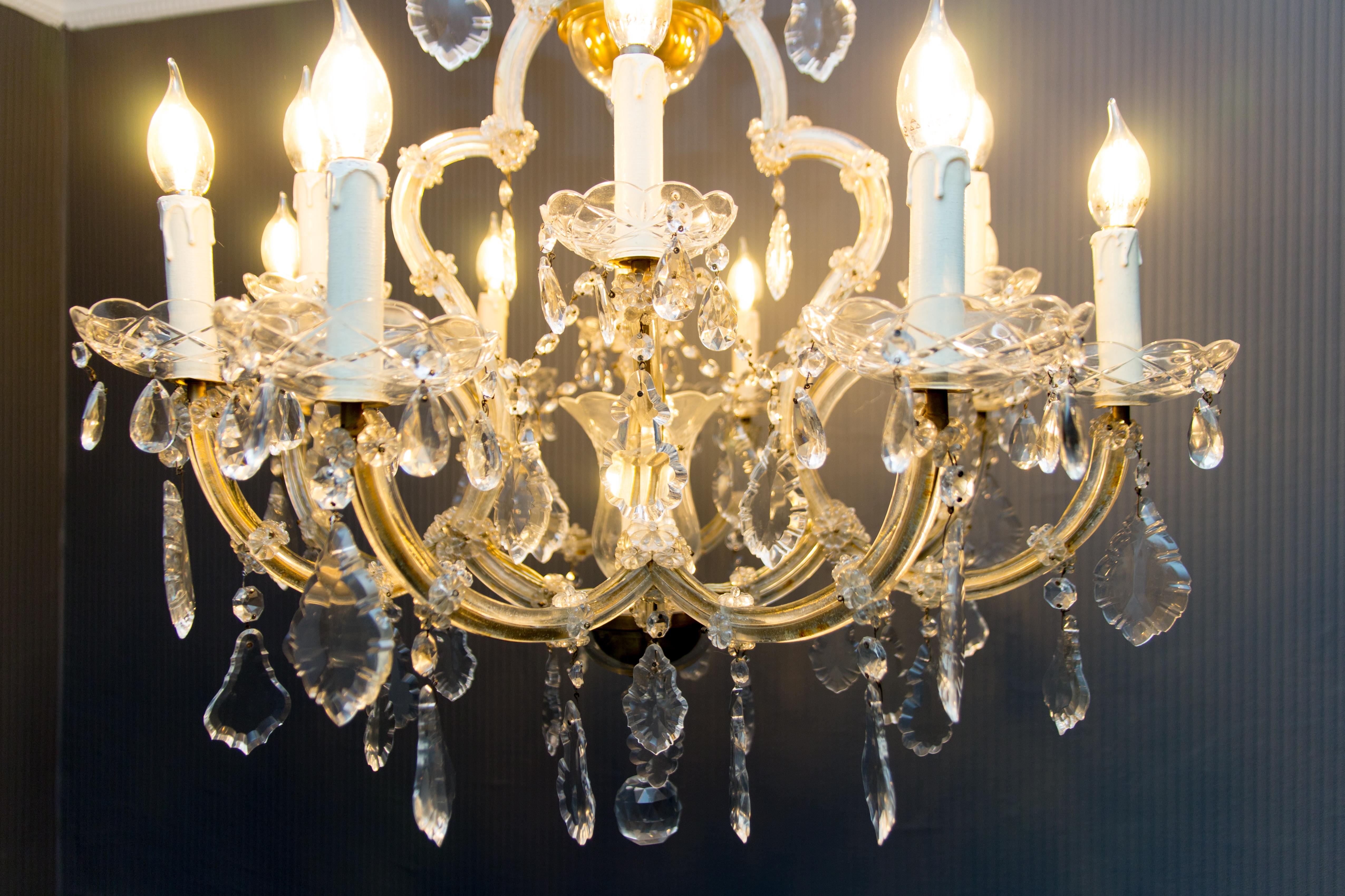 Maria Theresa Style Thirteen-Light Crystal Chandelier, 1950s For Sale 10