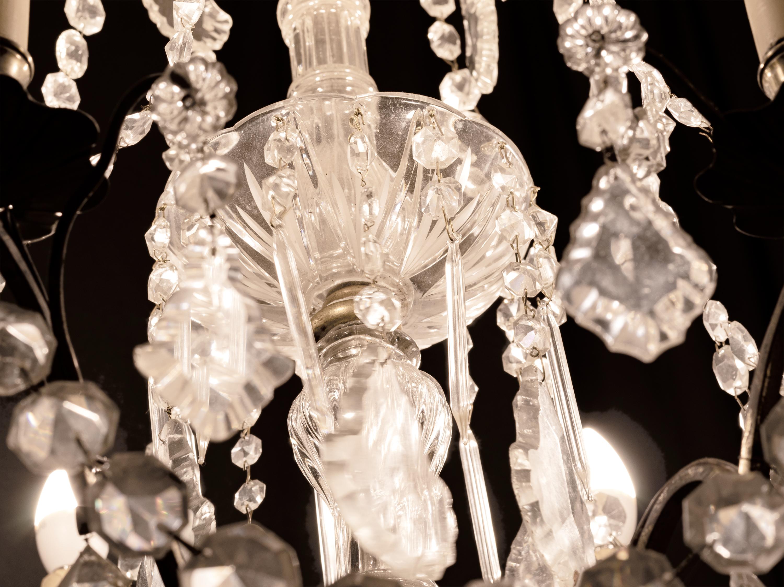 Sechsarmiger Glaskronleuchter im Maria Thereza-Stil mit sechs Armen, 20. Jahrhundert (Metall) im Angebot