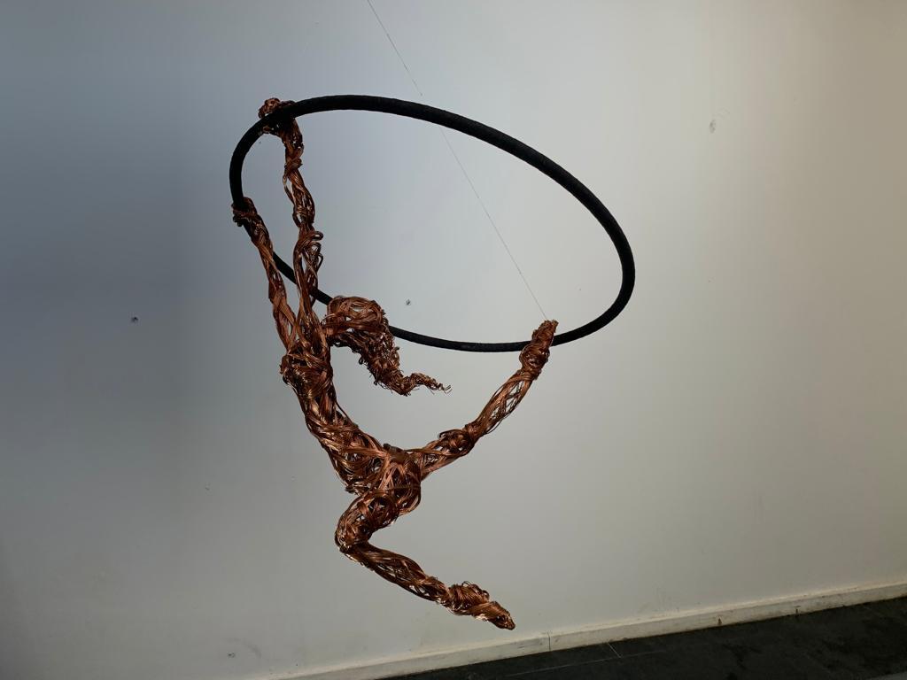 Maria Vittoria Urbinati, Woman Acrobat, 2010, Copper Wire Sculpture For Sale 9