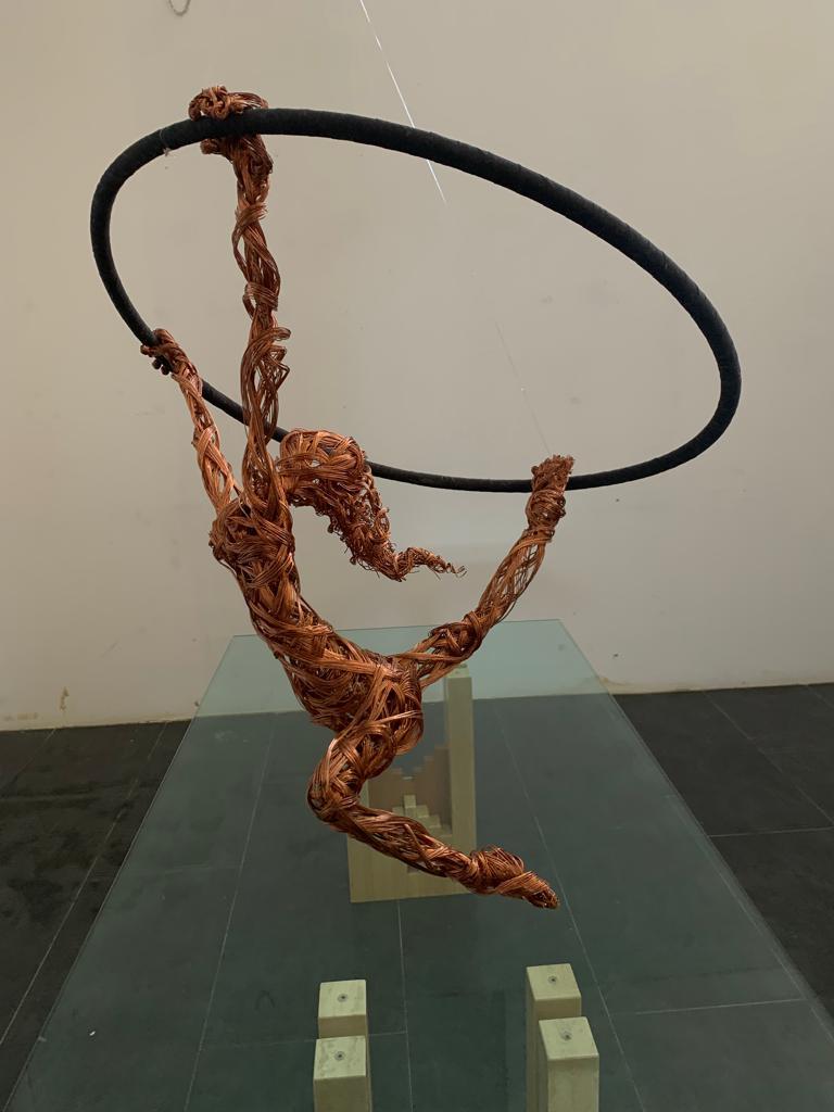 Maria Vittoria Urbinati, Woman Acrobat, 2010, Copper Wire Sculpture For Sale 13