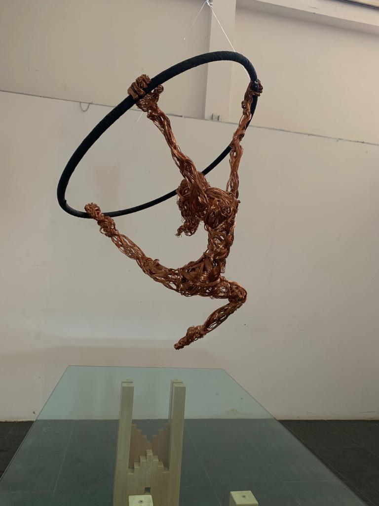 Maria Vittoria Urbinati, Woman Acrobat, 2010, Copper Wire Sculpture For Sale 1