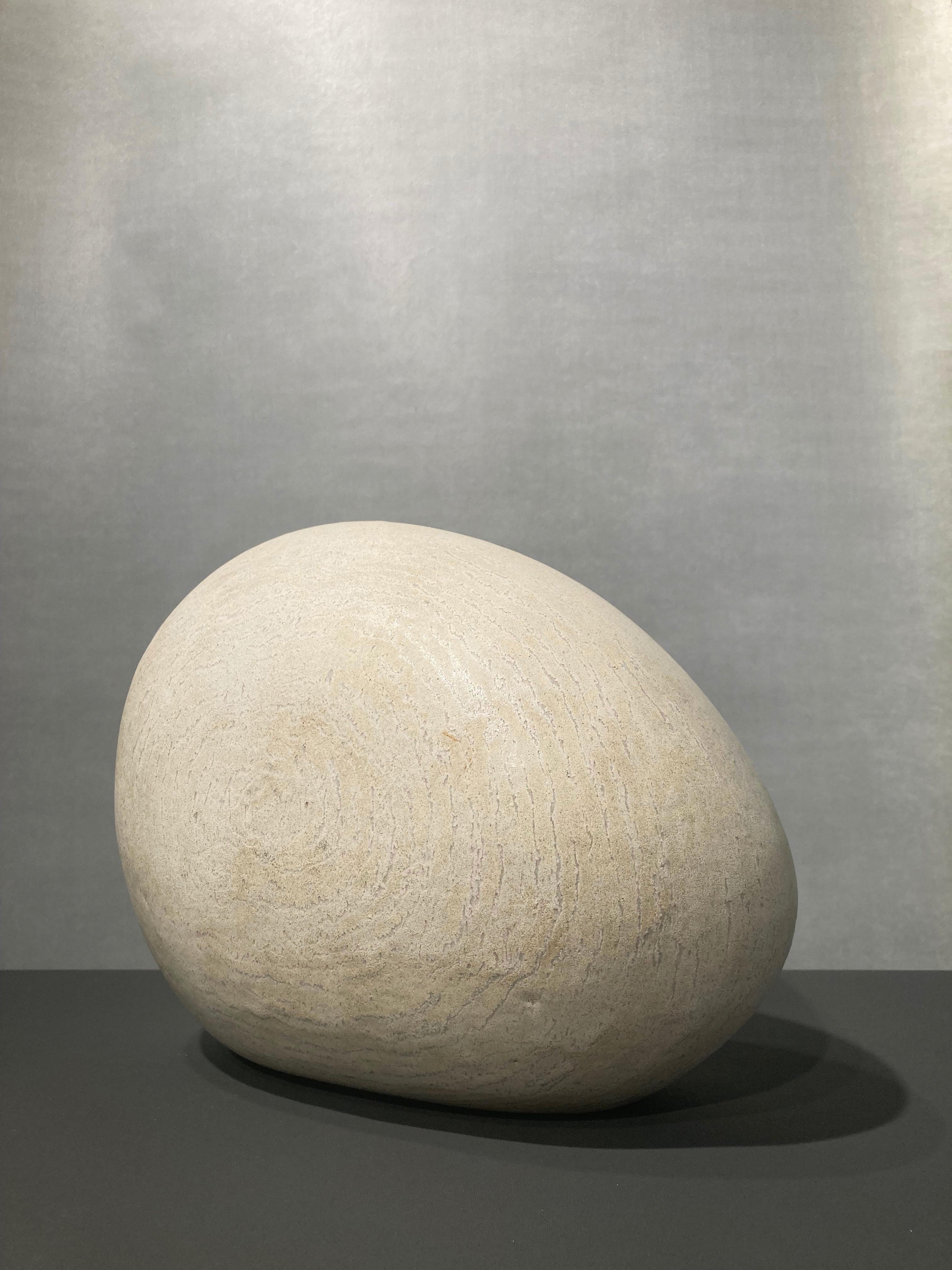 Oval white form with traces - Sculpture by Maria Vlandi
