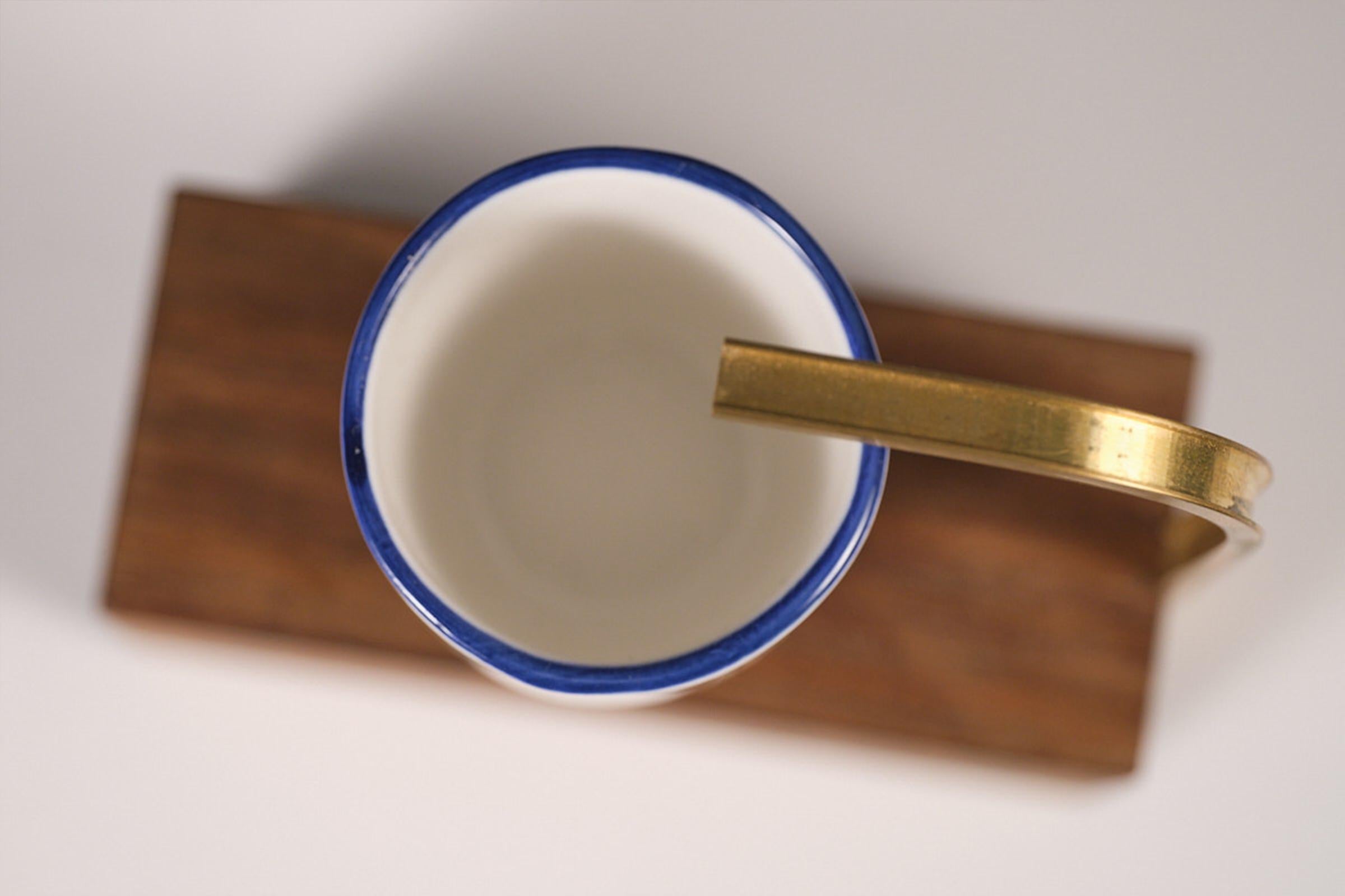 Maria_Contemporary sculptural ashtray collectible design. Brass, wood, ceramicsi For Sale 4