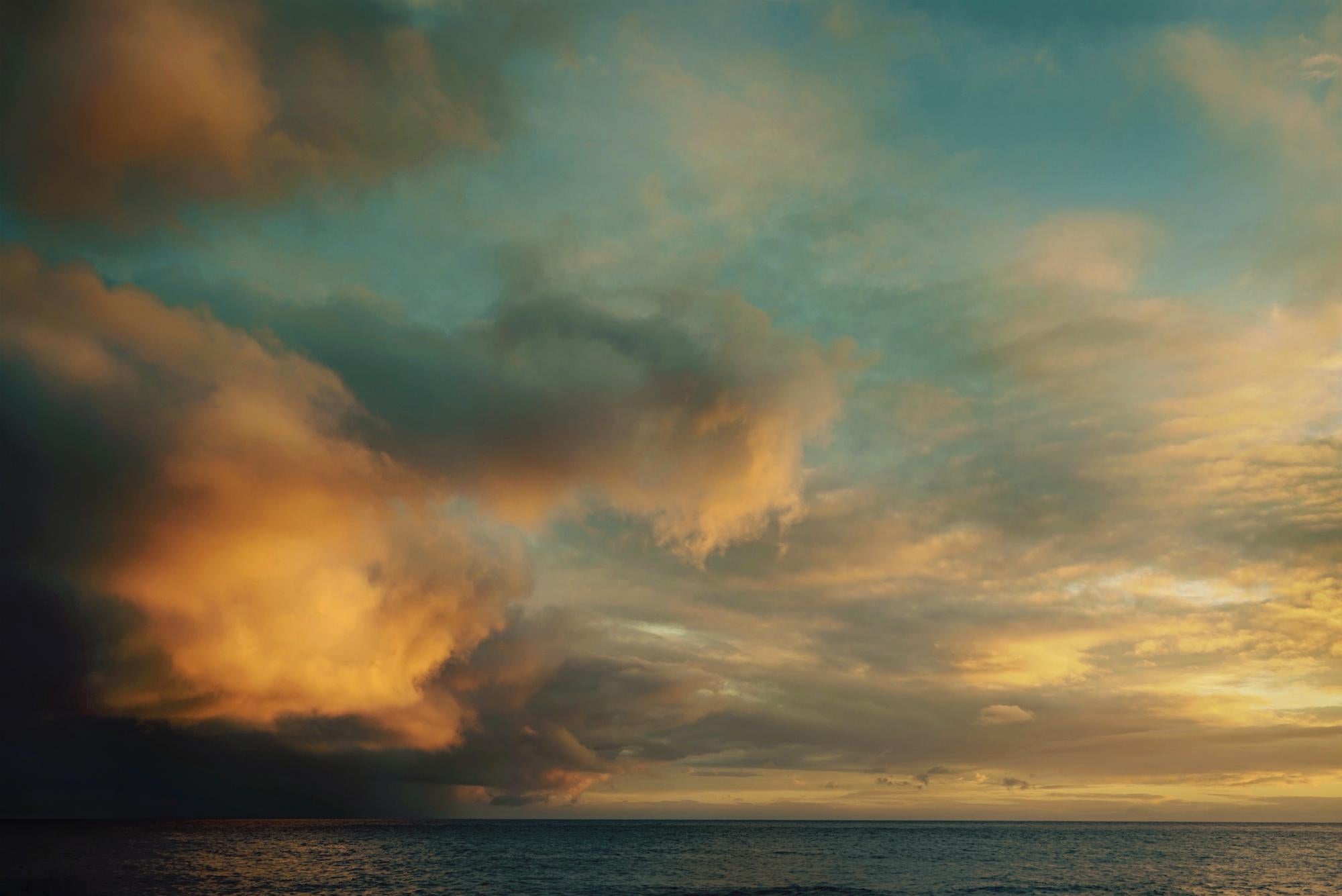 Color Photograph di Marian Crostic - Poipu