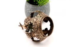 Marian Crown in silver with reliefs