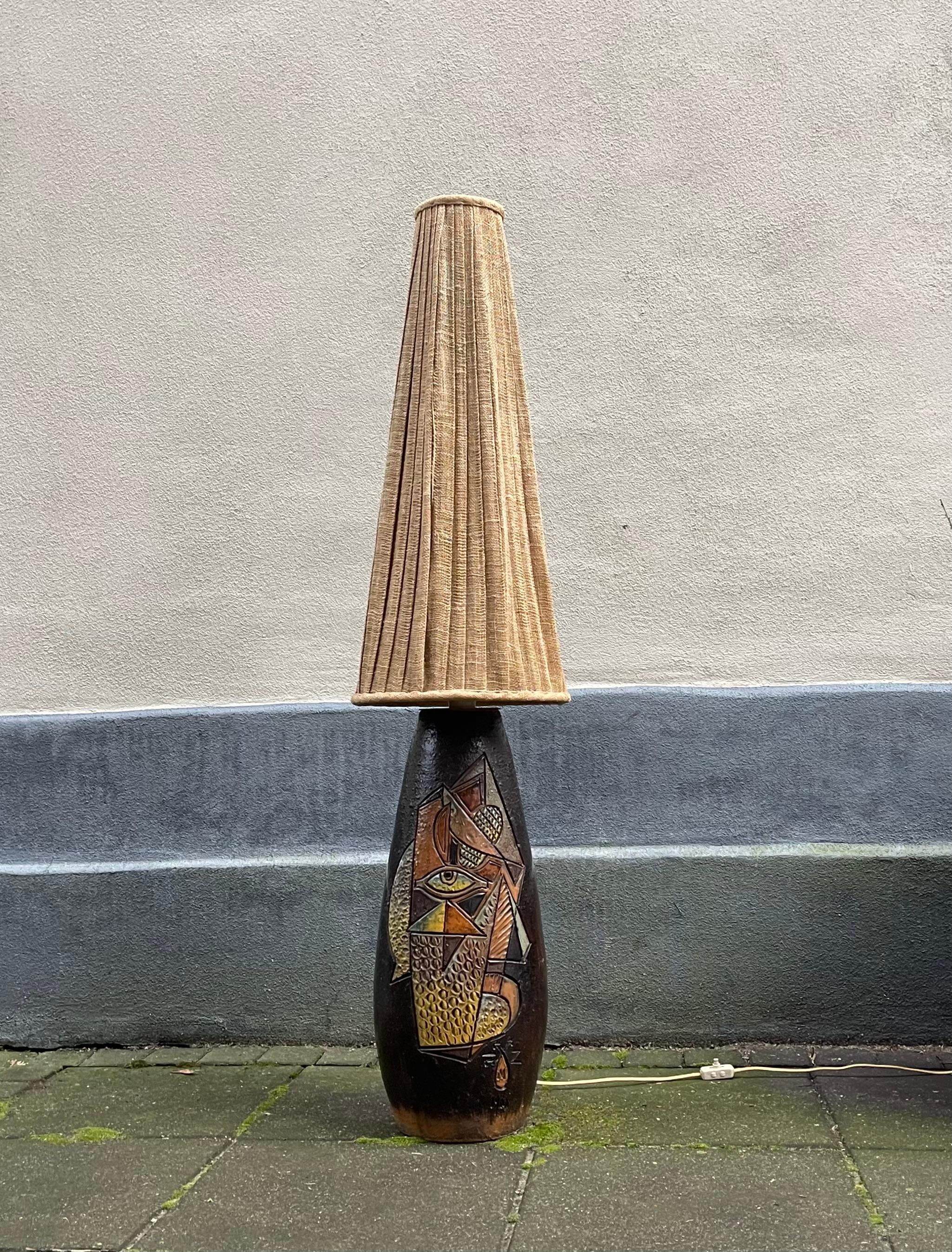 Marian Zawadzki Lampadaire abstrait à sgraffites 