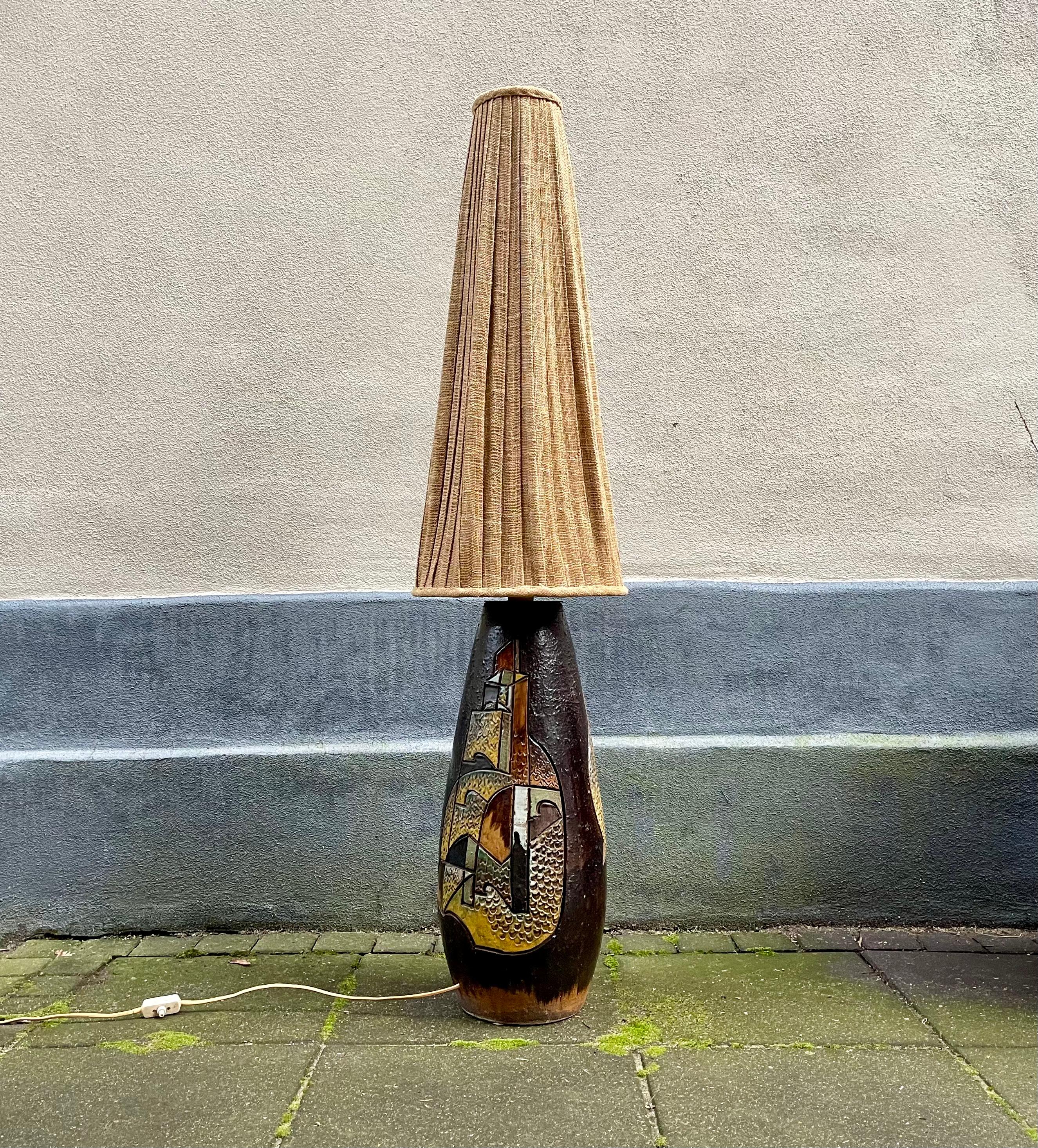 Poterie Marian Zawadzki Lampadaire abstrait à sgraffites 
