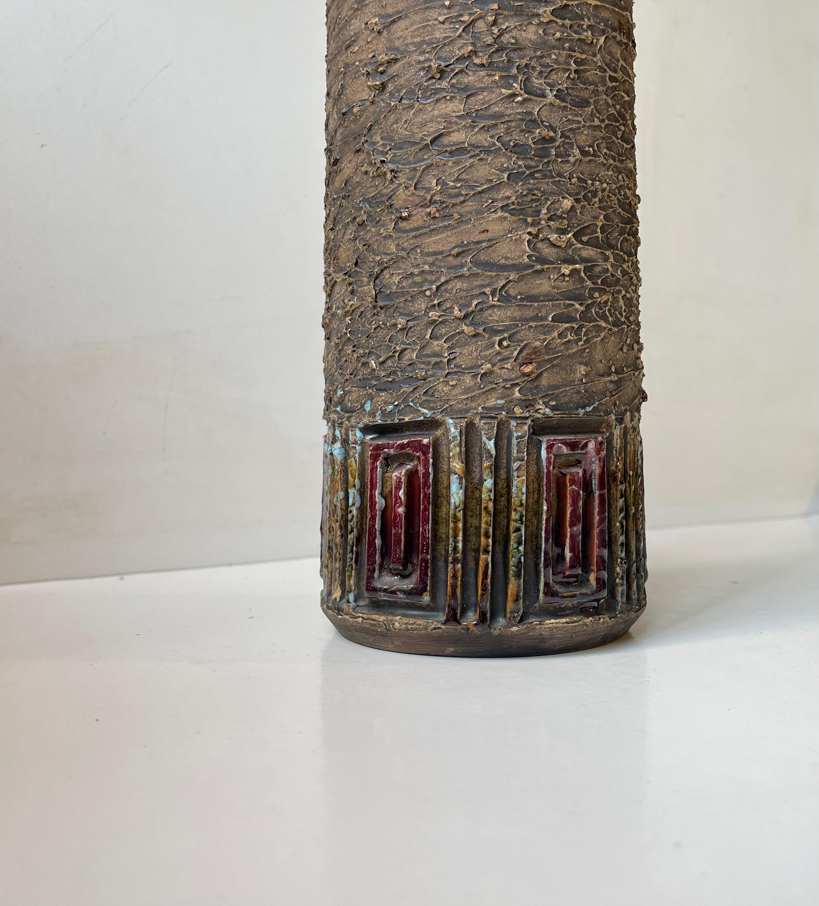 Suédois Vase en céramique sgraffite émaillée Marian Zawadzki pour Tilgmans Suède, années 1960 en vente