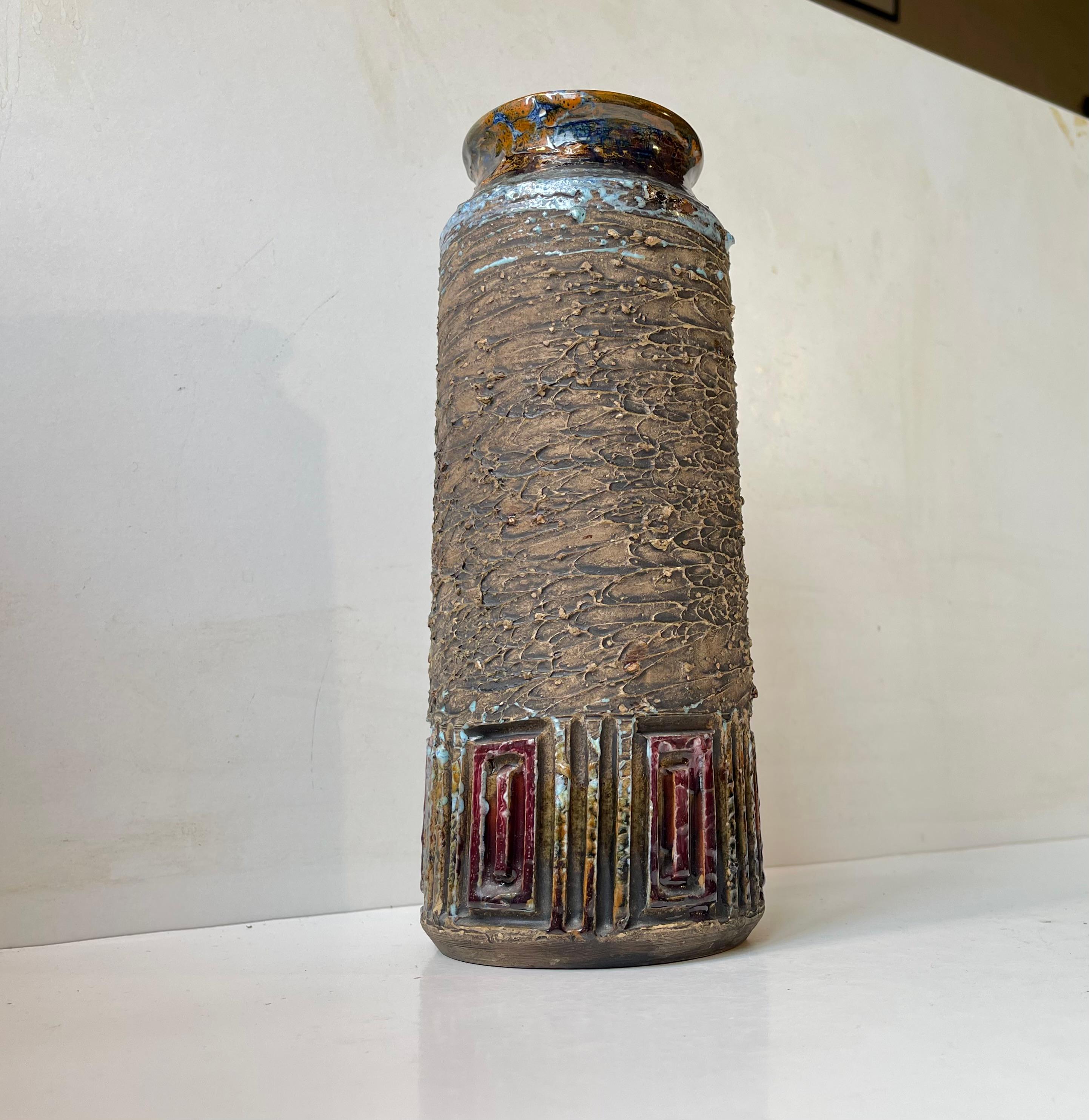 Milieu du XXe siècle Vase en céramique sgraffite émaillée Marian Zawadzki pour Tilgmans Suède, années 1960 en vente