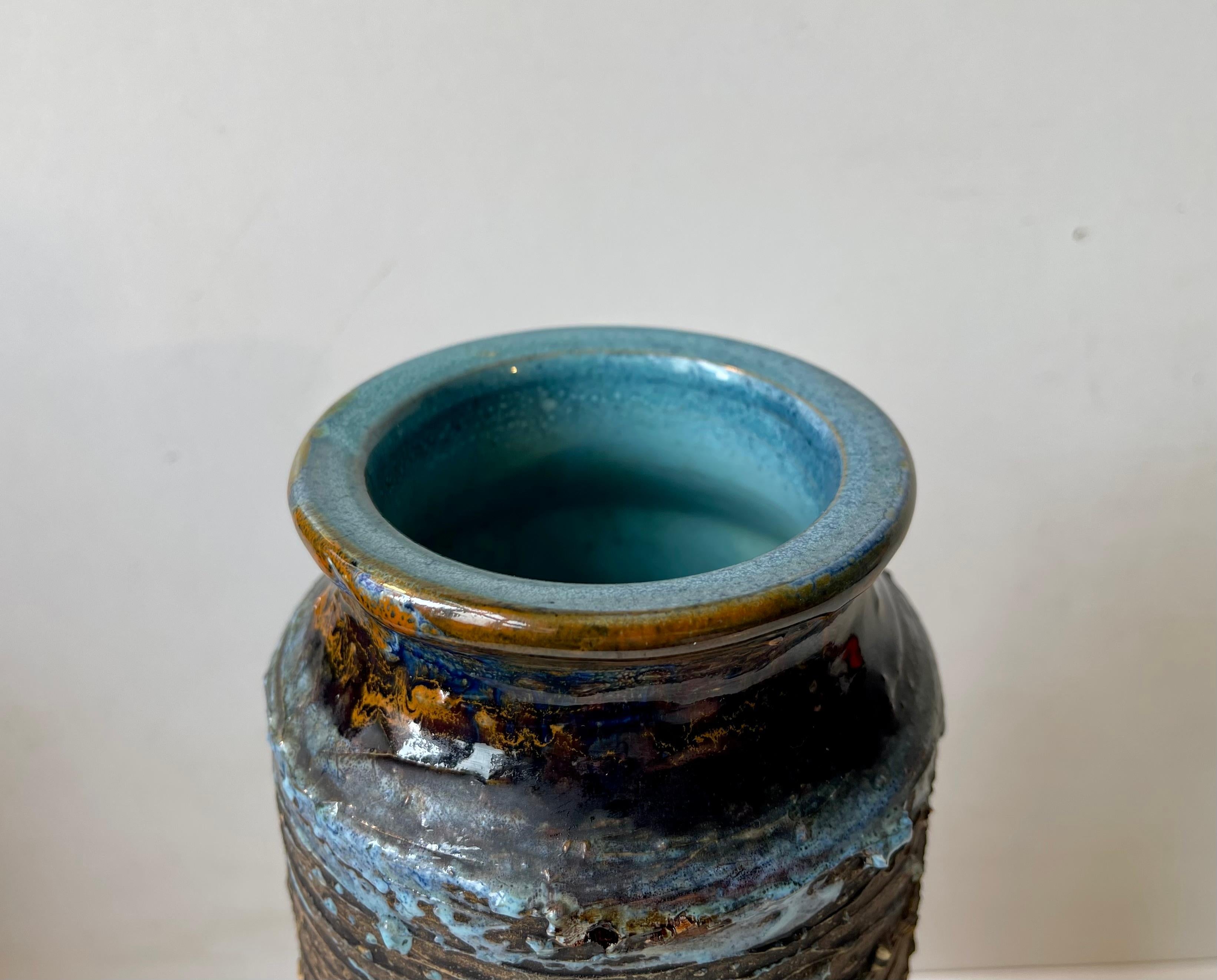 Céramique Vase en céramique sgraffite émaillée Marian Zawadzki pour Tilgmans Suède, années 1960 en vente