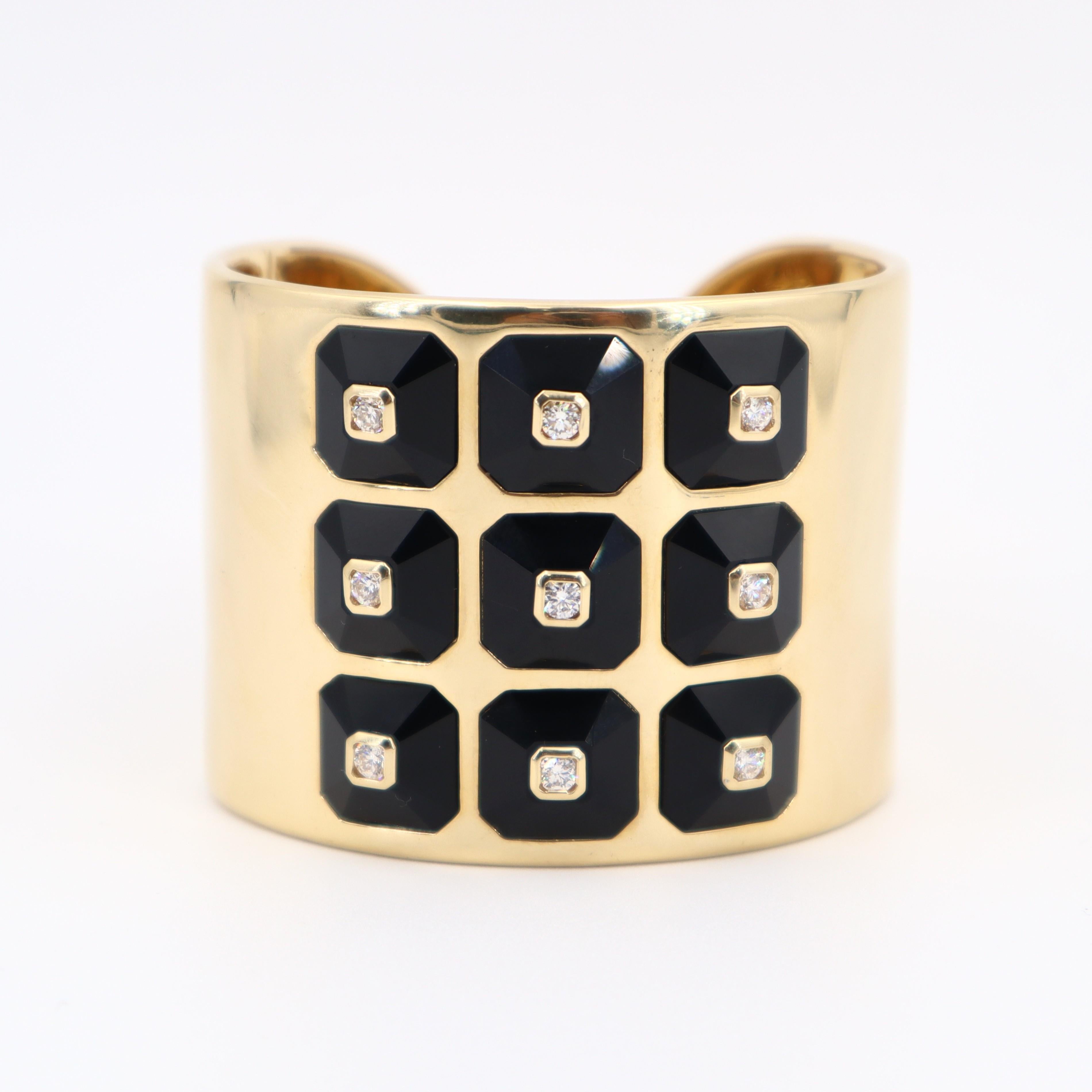 Taille brillant MARIANA CANALE Bracelet manchette en or jaune 18kt avec diamants et onyx en vente