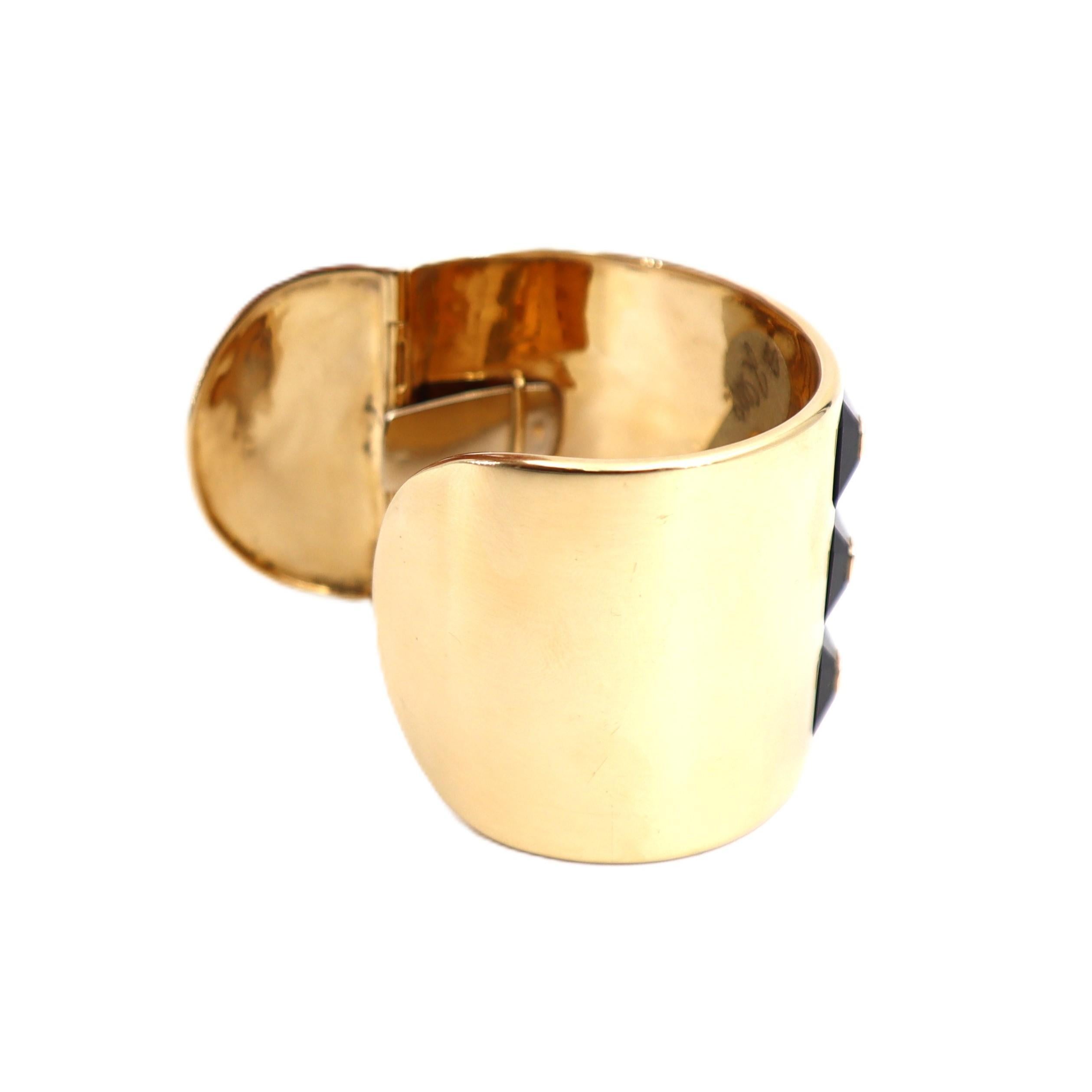 MARIANA CANALE Bracelet manchette en or jaune 18kt avec diamants et onyx en vente 1