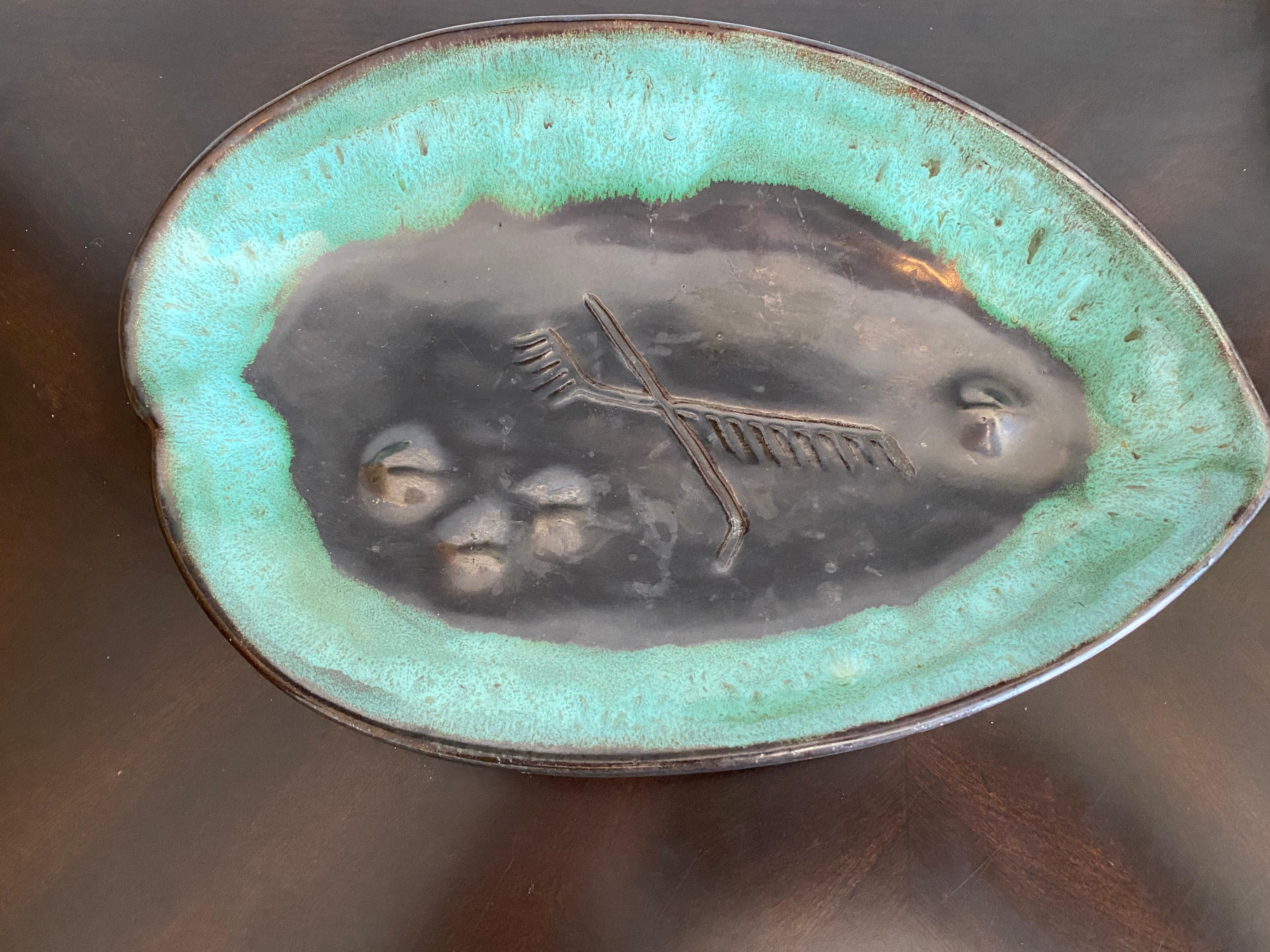 Mariana van Allesch 1940s American Studio Pottery Leaf Bowl For Sale 7