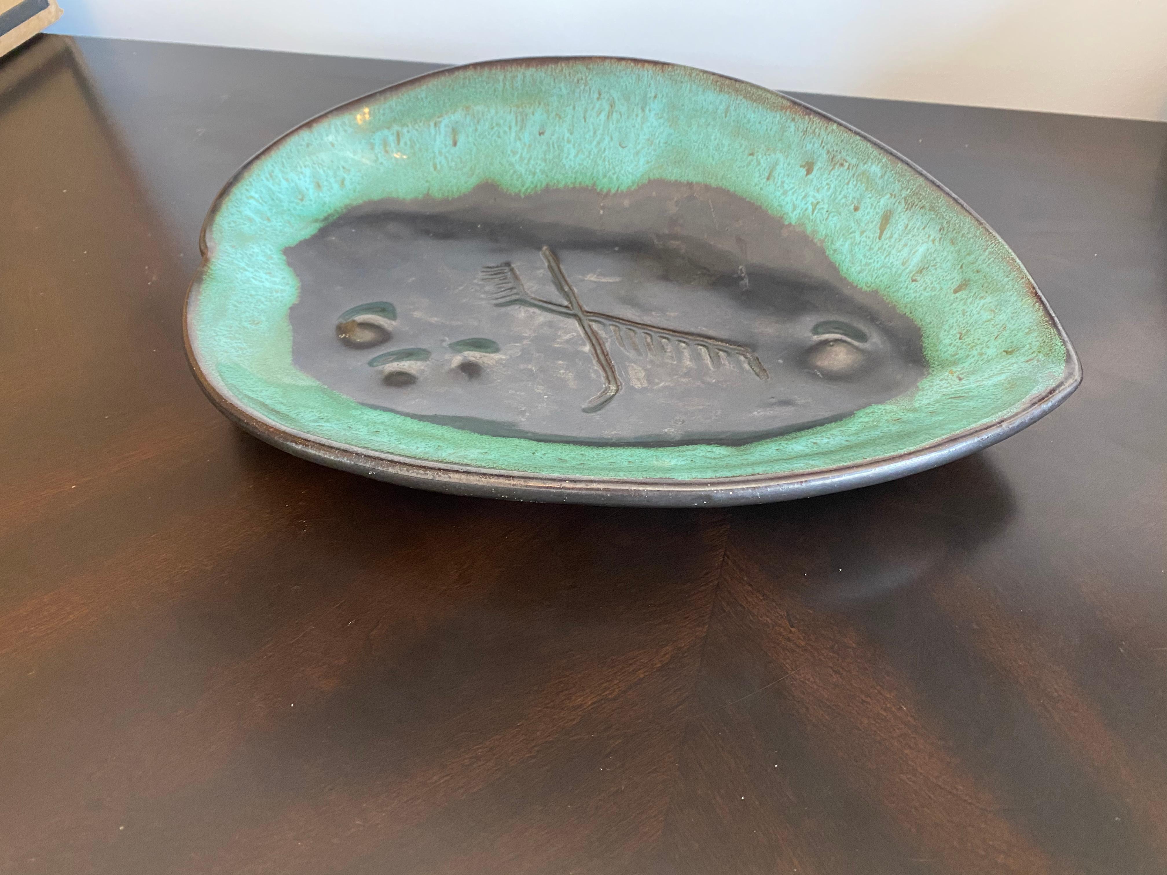 Mariana van Allesch 1940s American Studio Pottery Leaf Bowl For Sale 9