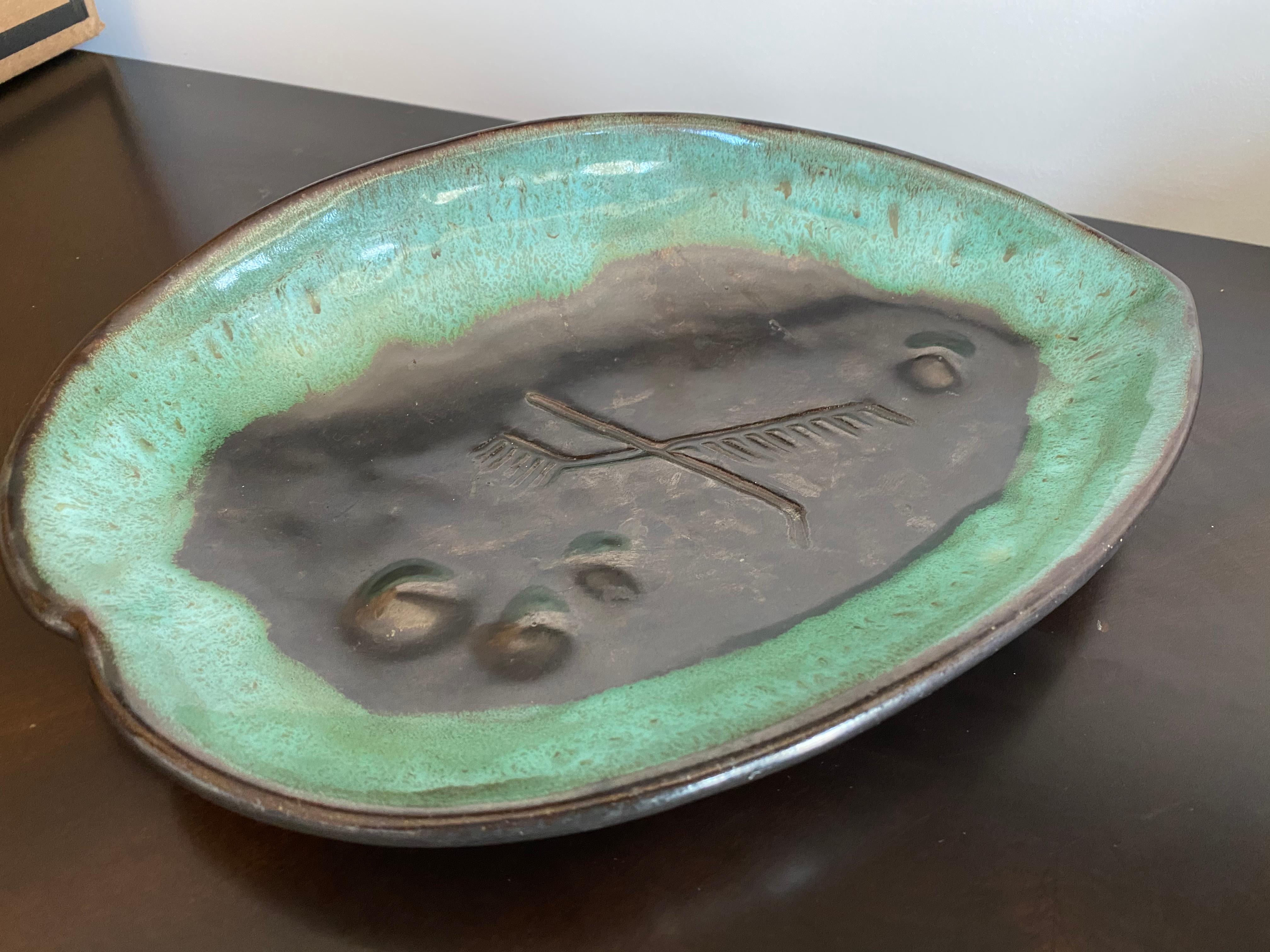 Mariana van Allesch 1940s American Studio Pottery Leaf Bowl For Sale 11