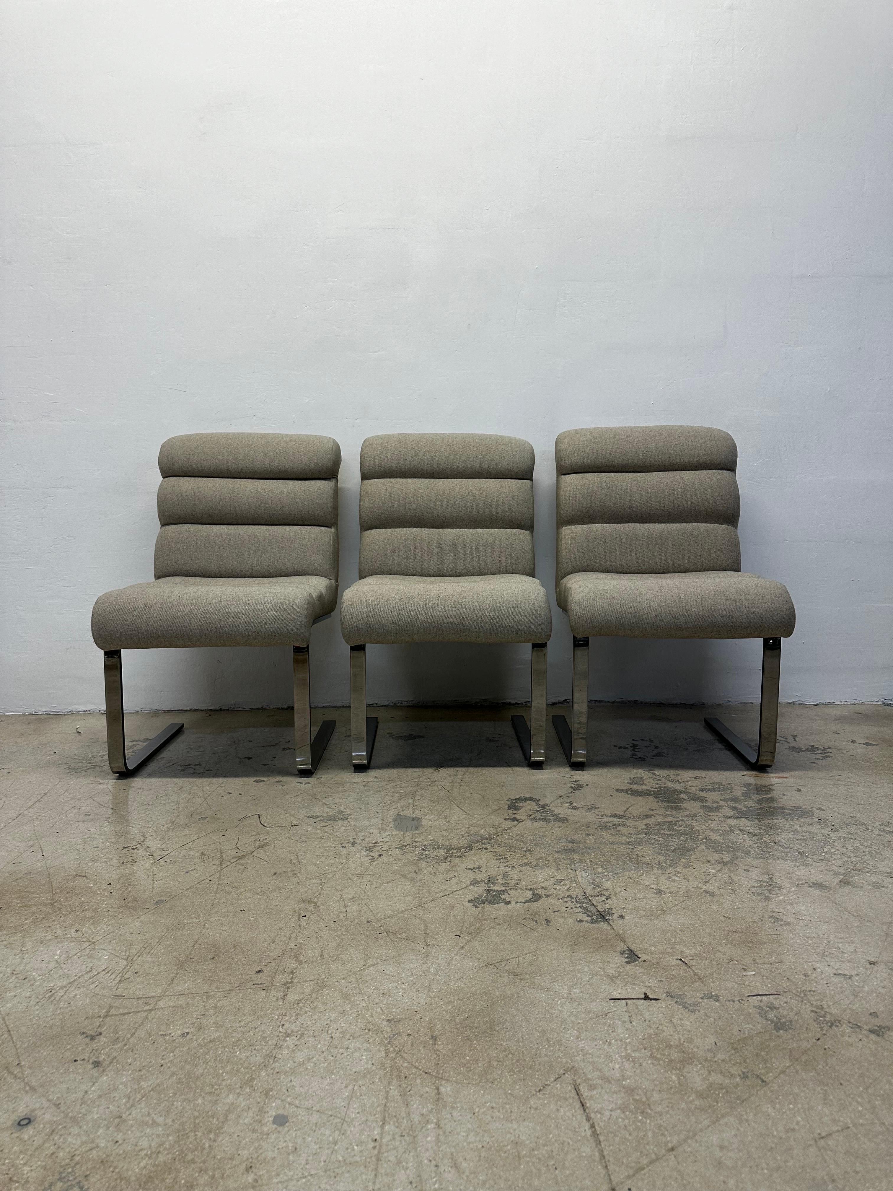 Chaises de salle à manger en porte-à-faux chromées Mariani pour Pace Collection - Lot de trois en vente 8
