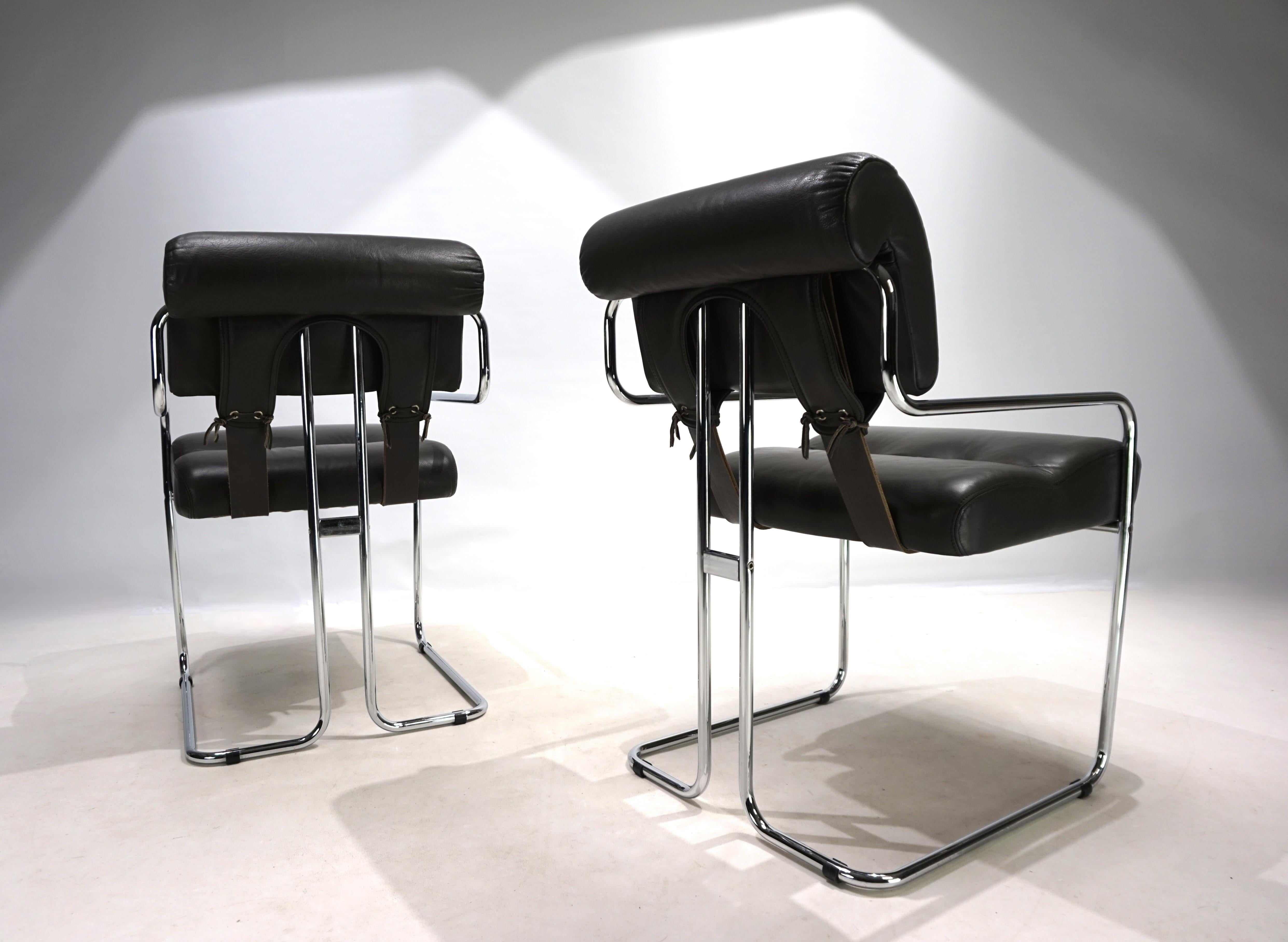 Cuir Ensemble de deux chaises de salle à manger Mariani Tucroma en cuir de Guido Faleschini, 1970 en vente