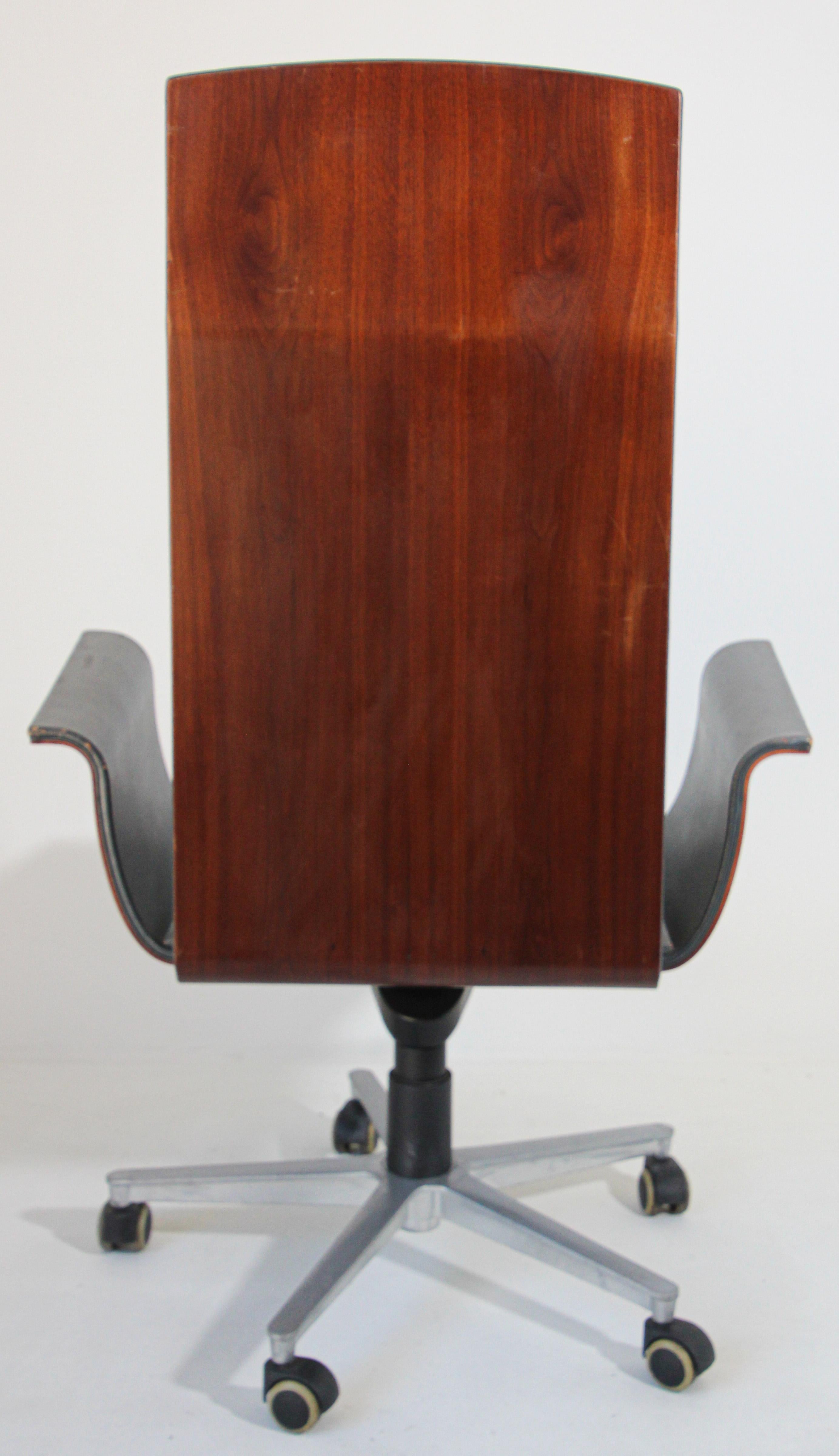 Chaise de bureau à oreilles Mariani de Luca Scacchetti, Italie en vente 8