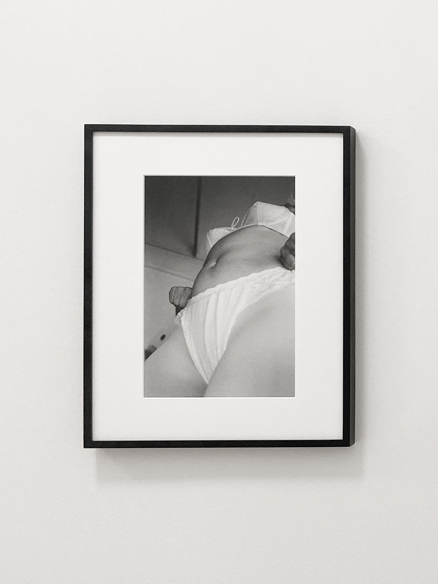 La Chute – Marianne Maric, Body, Woman, Nude, Sculpture, Paris, Black and White For Sale 1