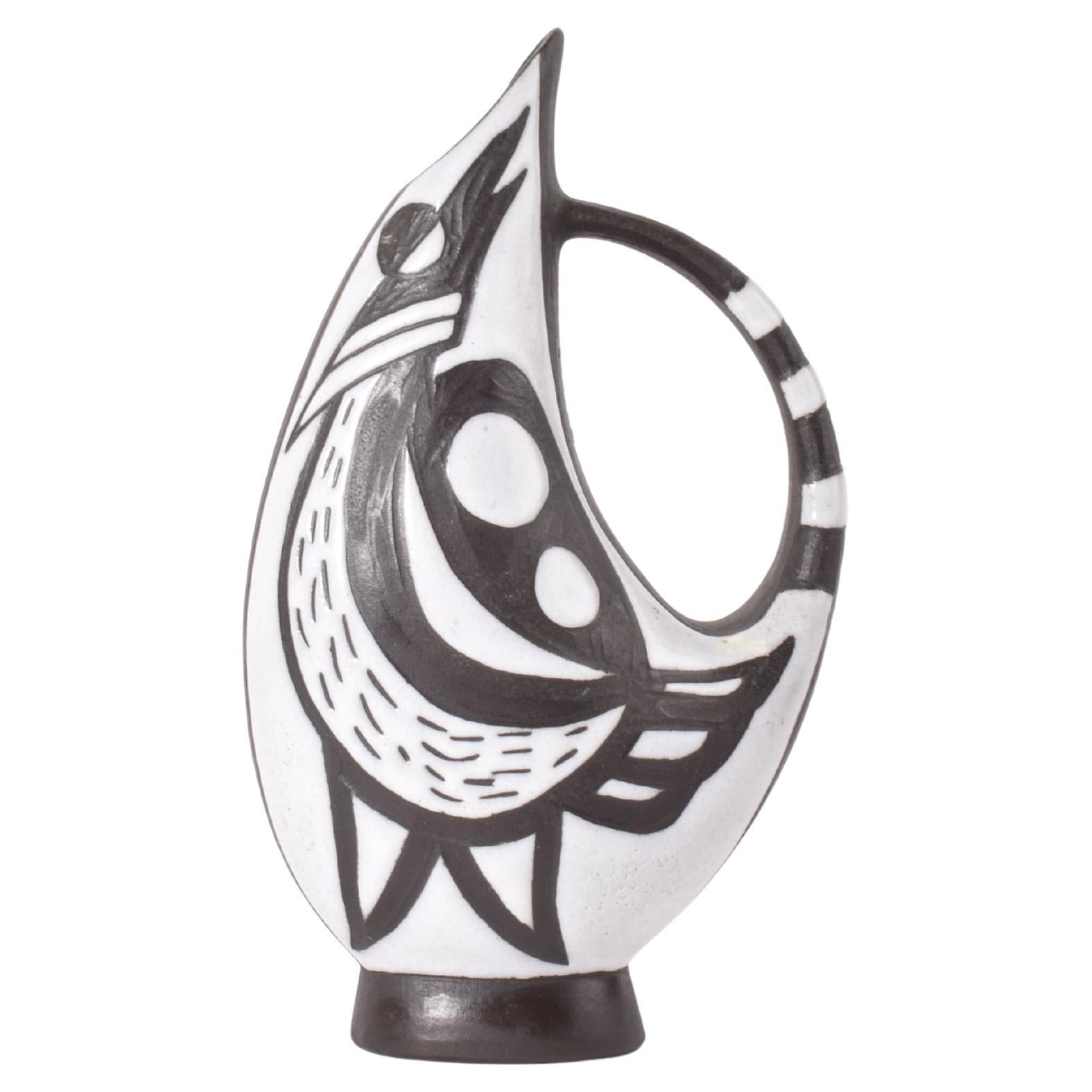 Marianne Starck for MA&S Handled Vase Sgraffito Black White Bird, danois, années 1960