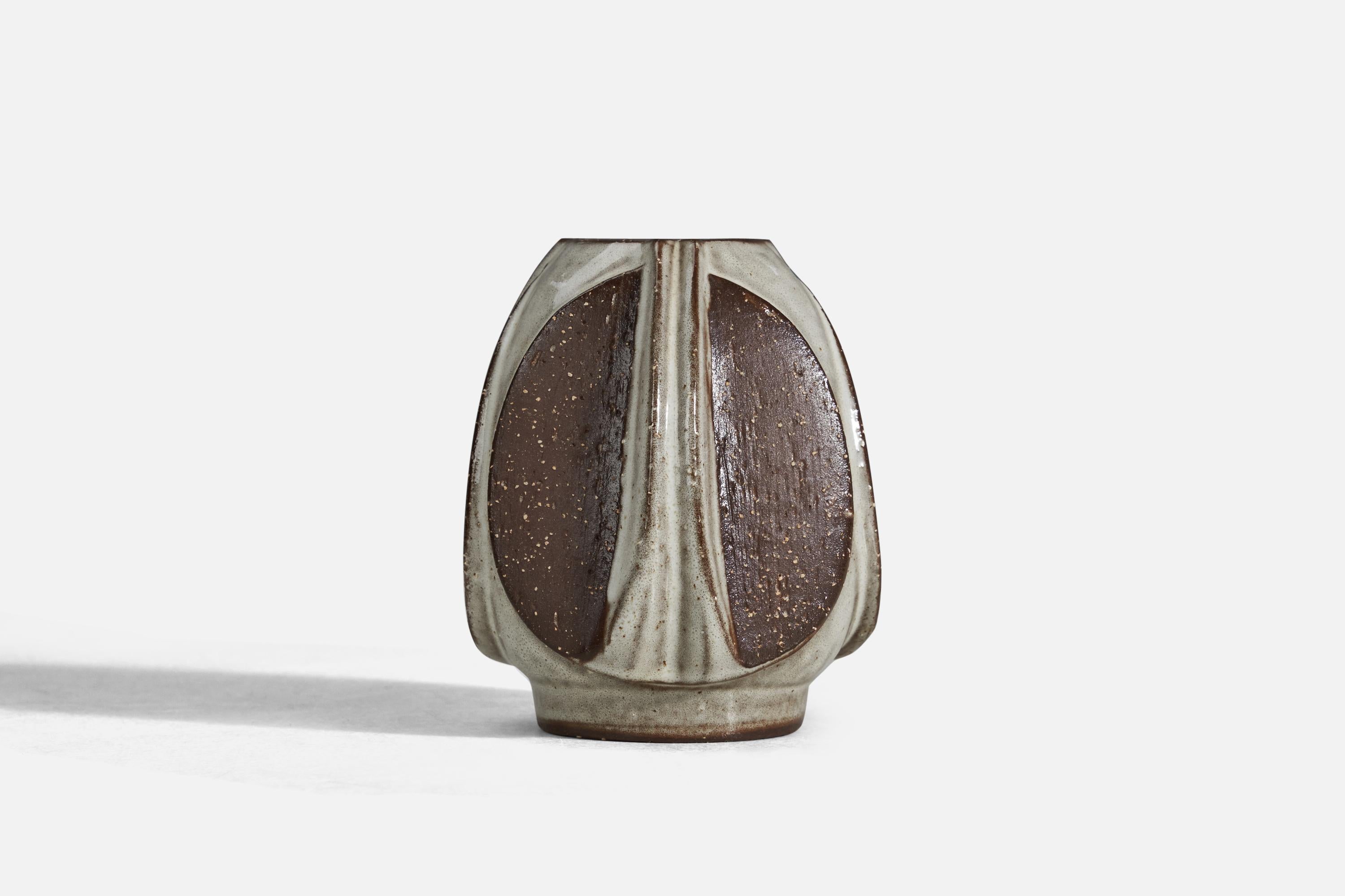 Danish Marianne Starck, Vase, Glazed Stoneware, Michael Andersen, Denmark, 1960s For Sale