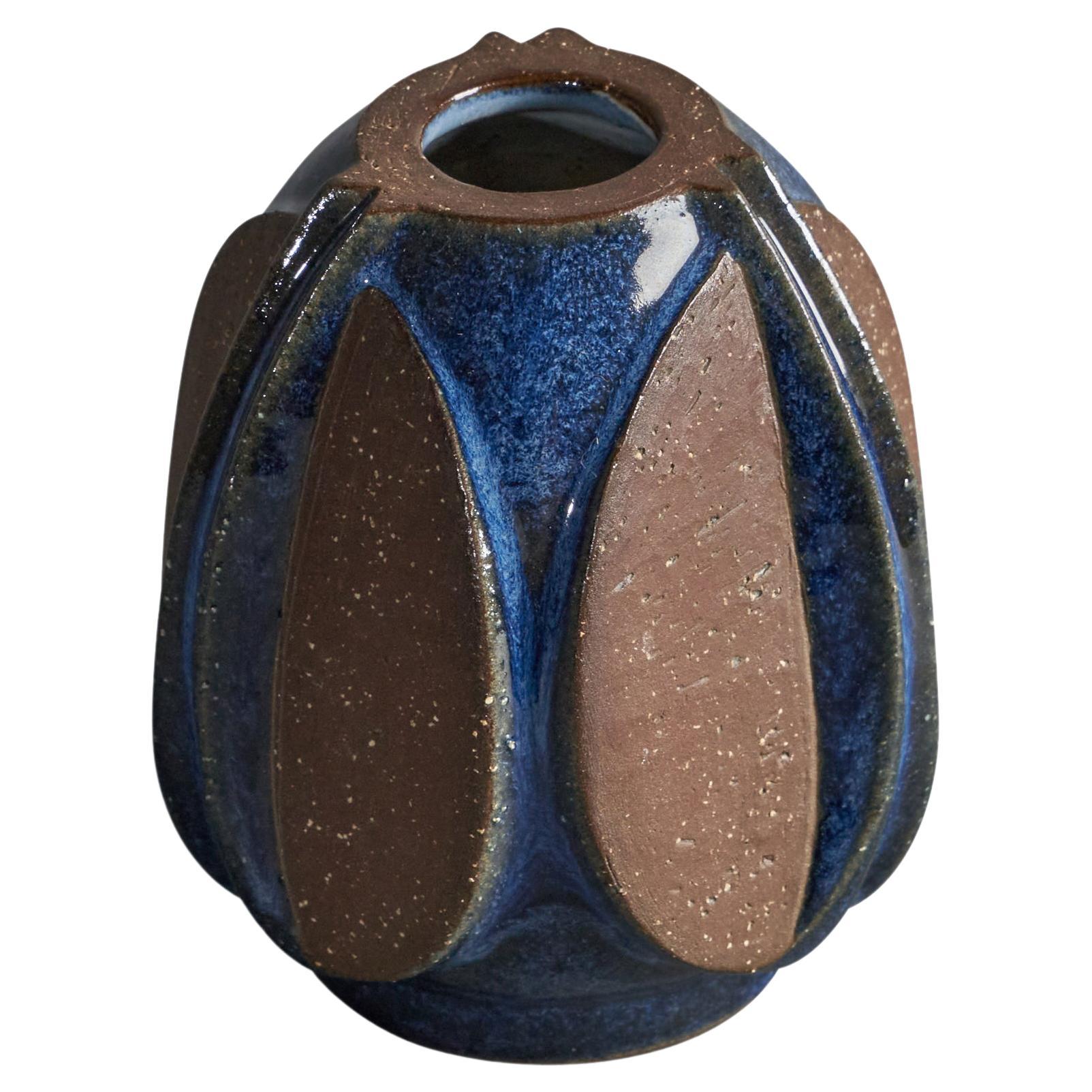 Marianne Starck, Vase, Stoneware, Denmark, 1960s For Sale