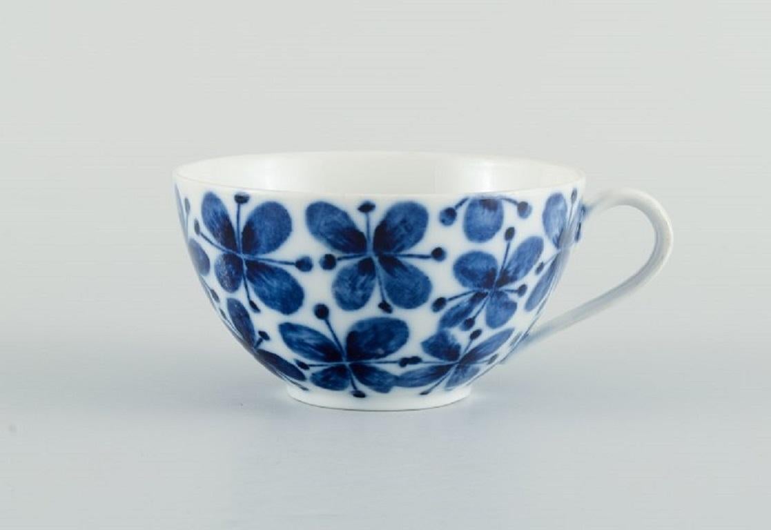 Hand-Painted Marianne Westman (1928-2017) for Rörstrand. Porcelain teacups and creamer.