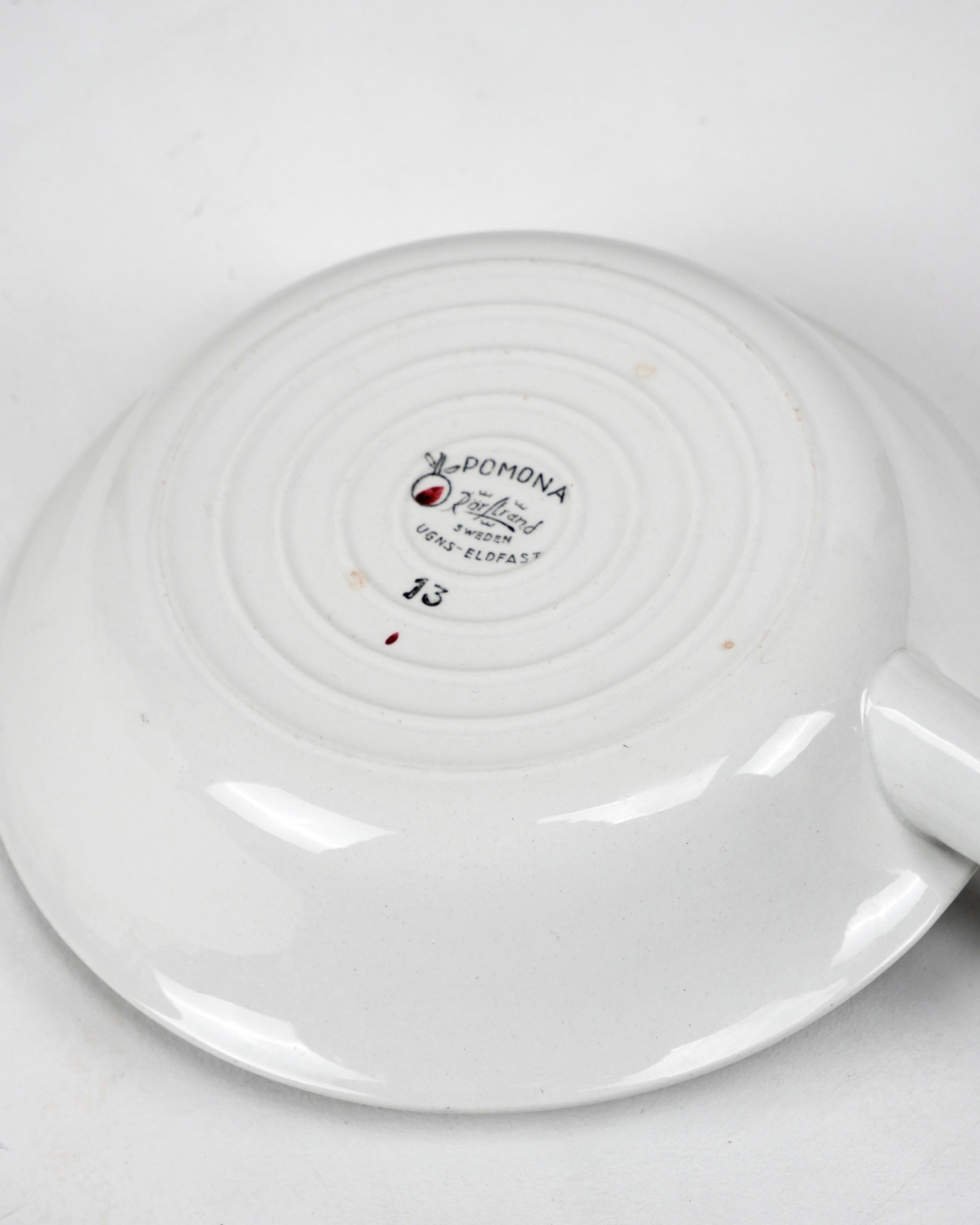 Marianne Westman, Rörstrand 'Pomona' no.13 ceramic pan with handle, Sweden, 1957 (Mitte des 20. Jahrhunderts) im Angebot