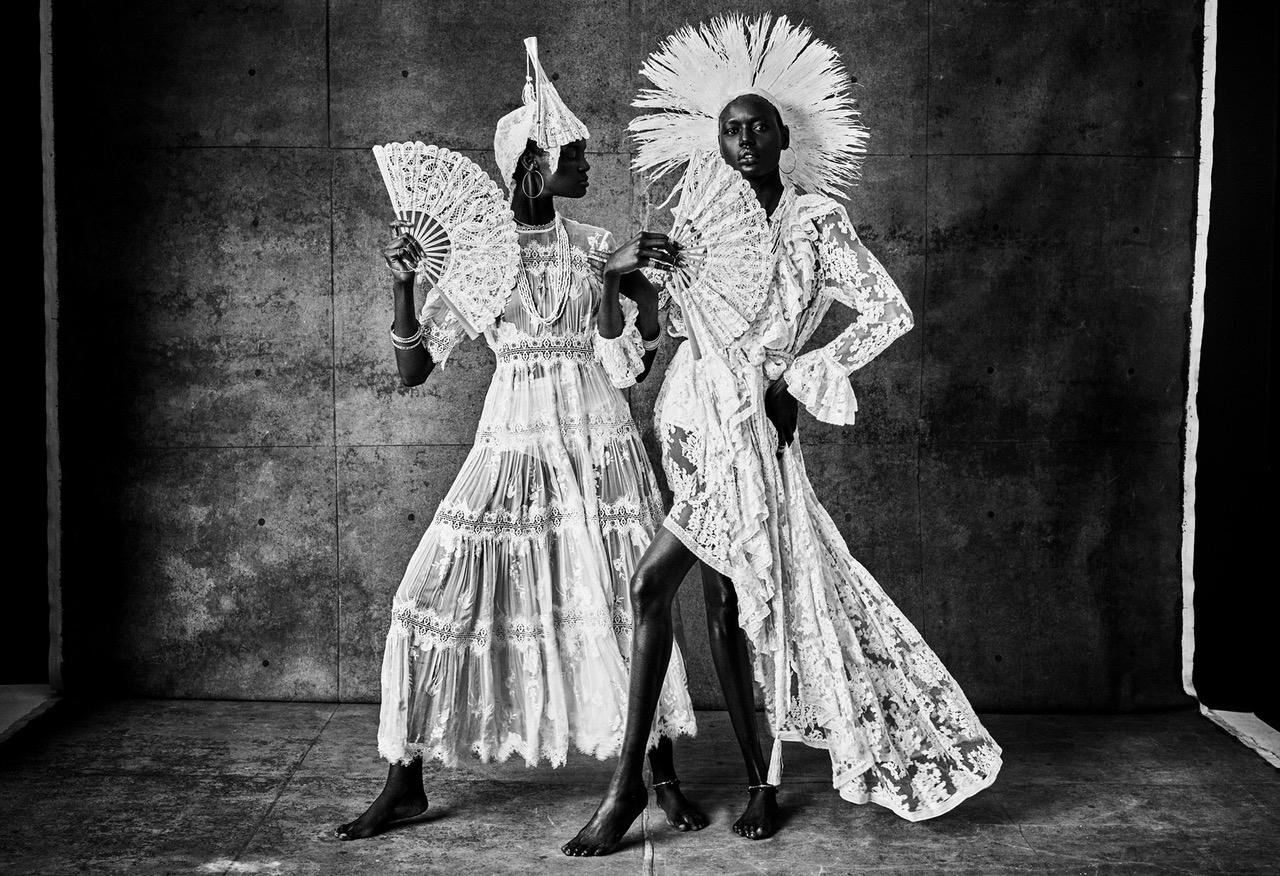 Black and White Photograph di Mariano Vivanco - Santeria X A, 2017