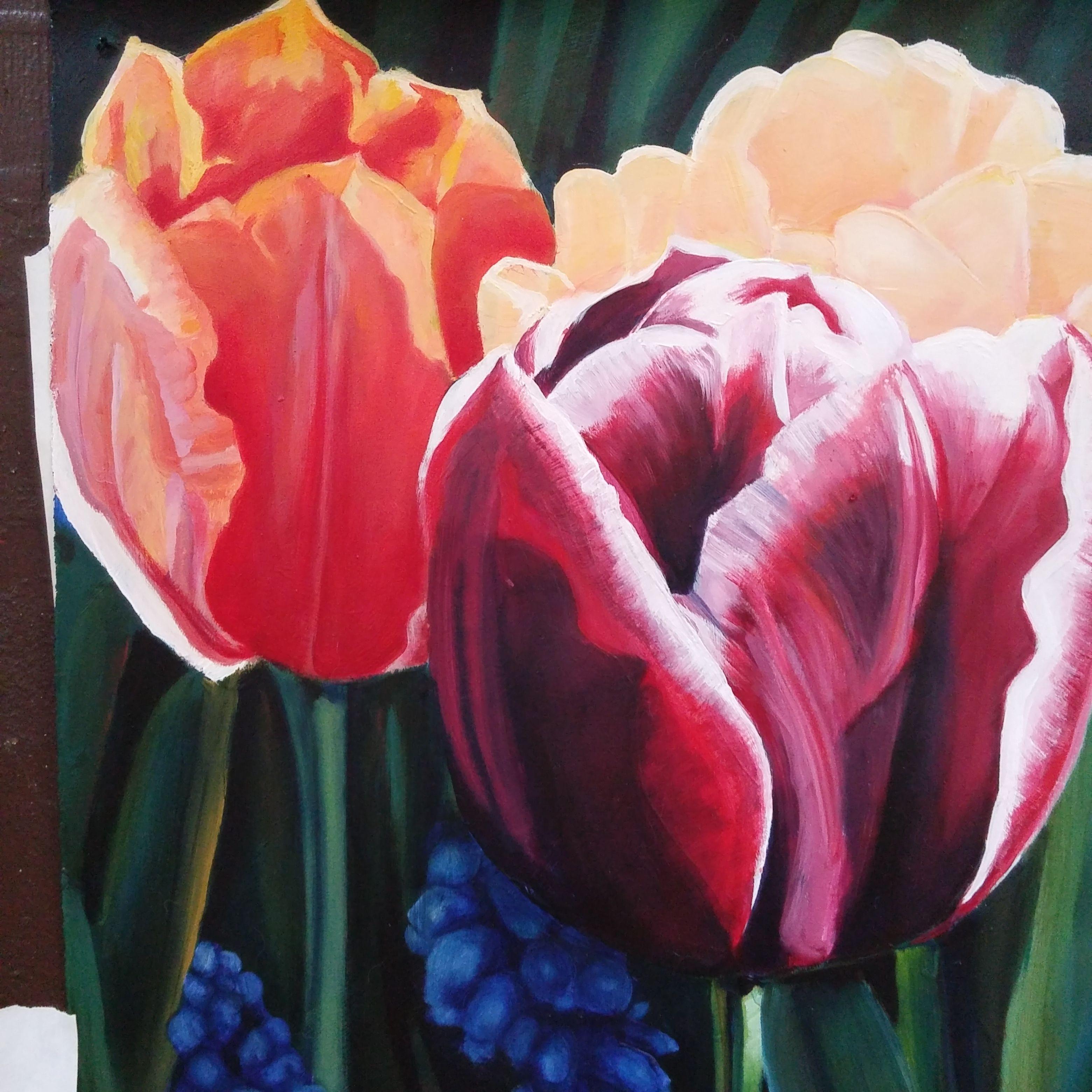 Cinq tulipes, peinture, huile sur papier - Autres styles artistiques Painting par Marie Alsbrooks
