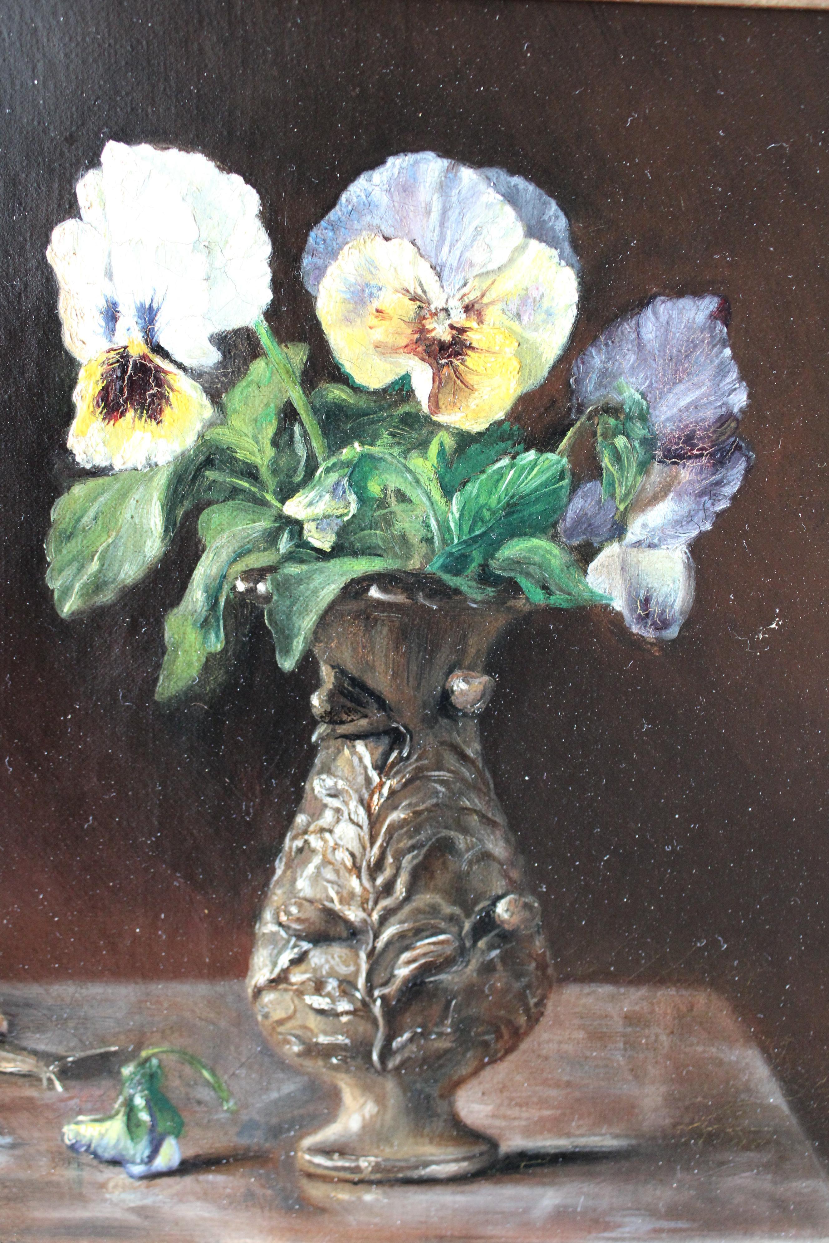 Flower Still Life French Antique still life oil painting of pansies on canvas - Painting de Marie-Amelie Viteau