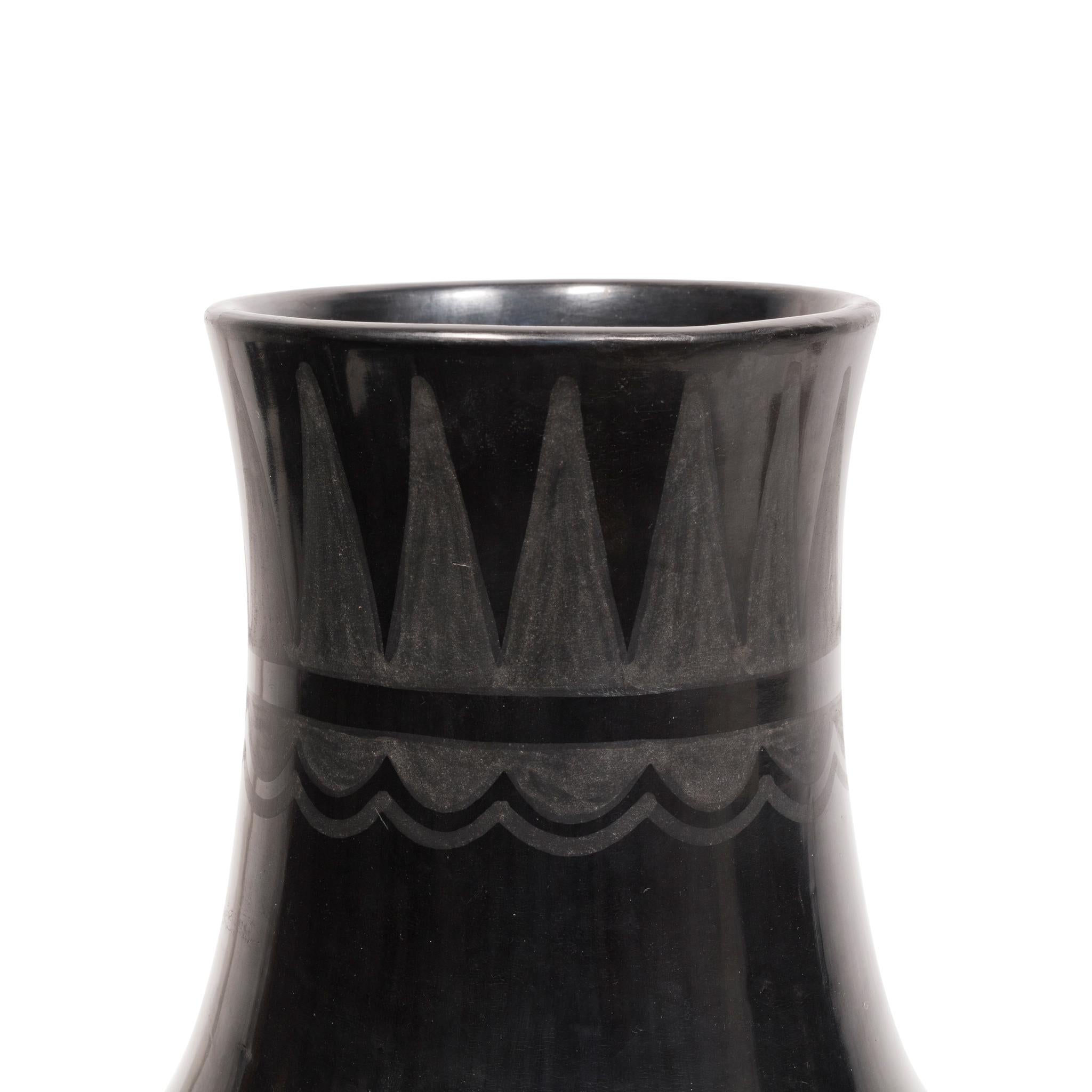 Native American Marie and Julian Martinez San Ildefonso Etched Blackware Jar For Sale
