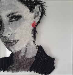 Contemporary feather portrait - Marie-Ange Daudé - Woman, B&W, Gaze