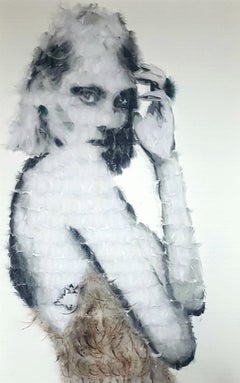 Contemporary feather portrait - Marie-Ange Daudé - Woman, B&W, Gaze, Tattoo