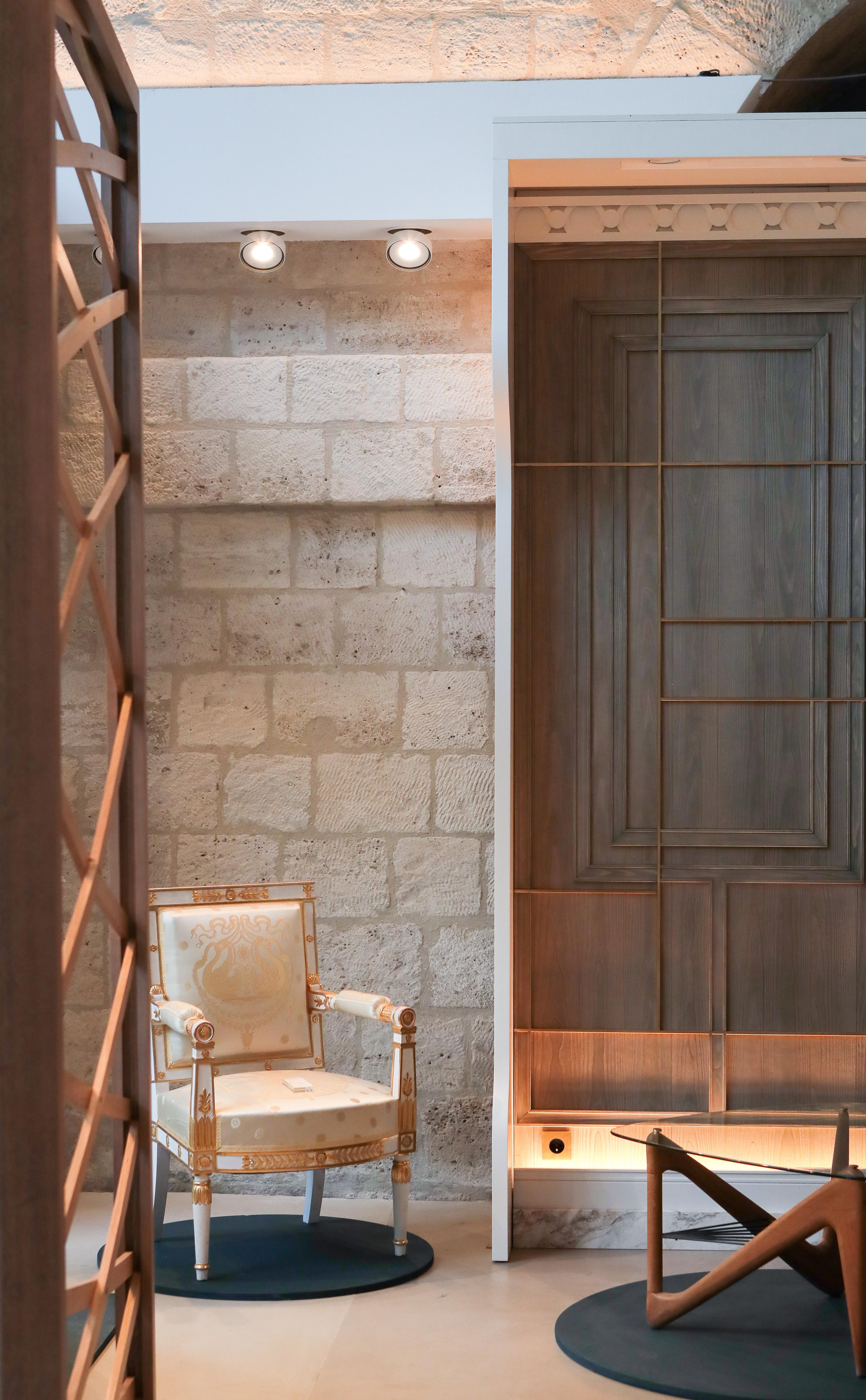 marie antoinette furniture