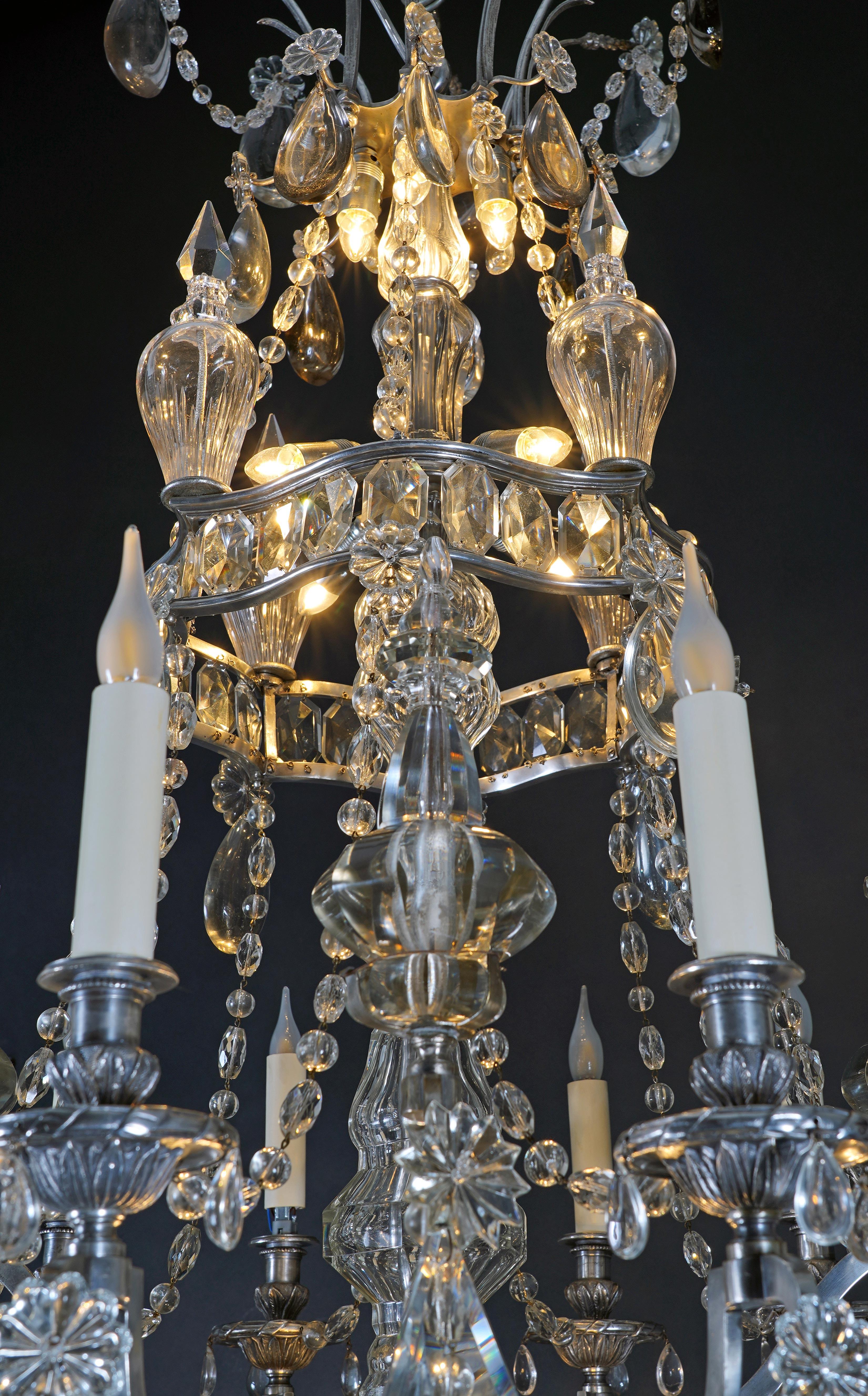 Metà XIX secolo Lampadario di cristallo Baccarat 