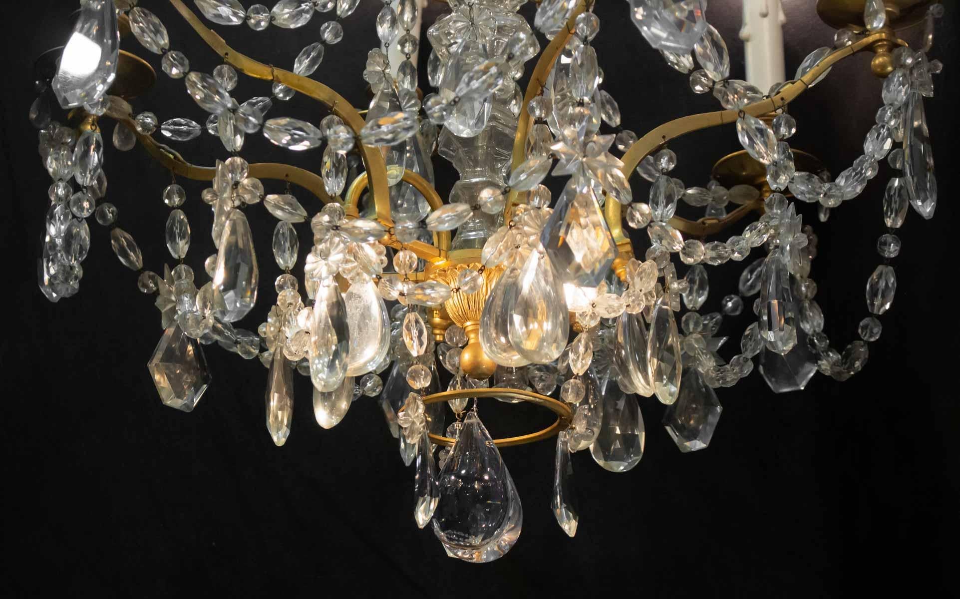 Marie Antoinette Kronleuchter:: 6 Lichterarme und 3 indirekte Lichter:: Bronze vergoldet im Zustand „Gut“ in Saint-Ouen, FR