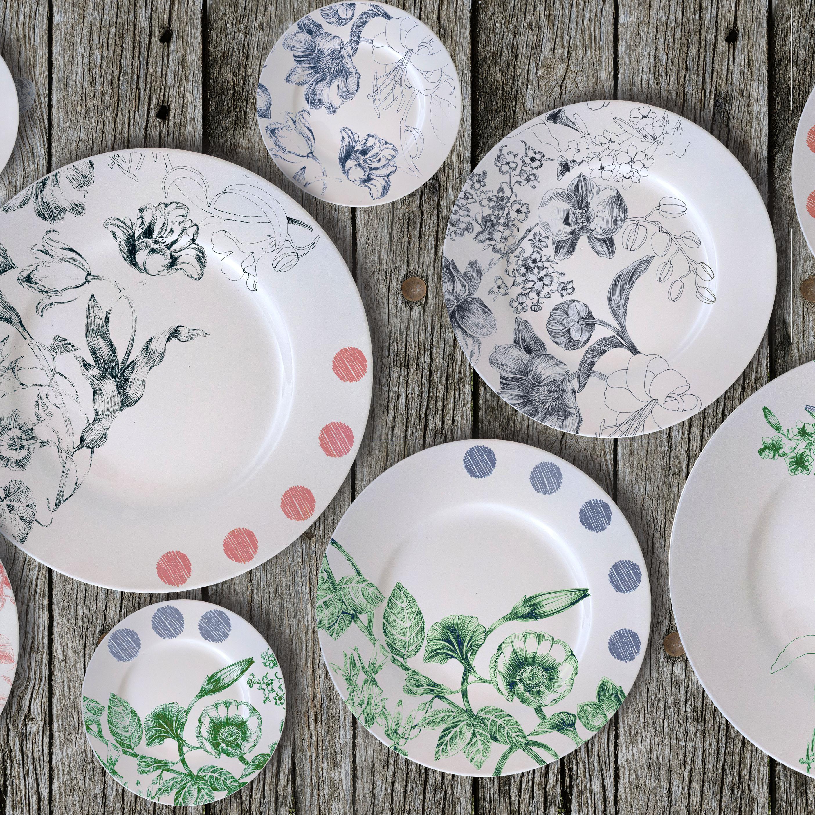Marie Antoinette Four Contemporary Porcelain Bread Plates Set with Floral Design In New Condition For Sale In MILAN, IT