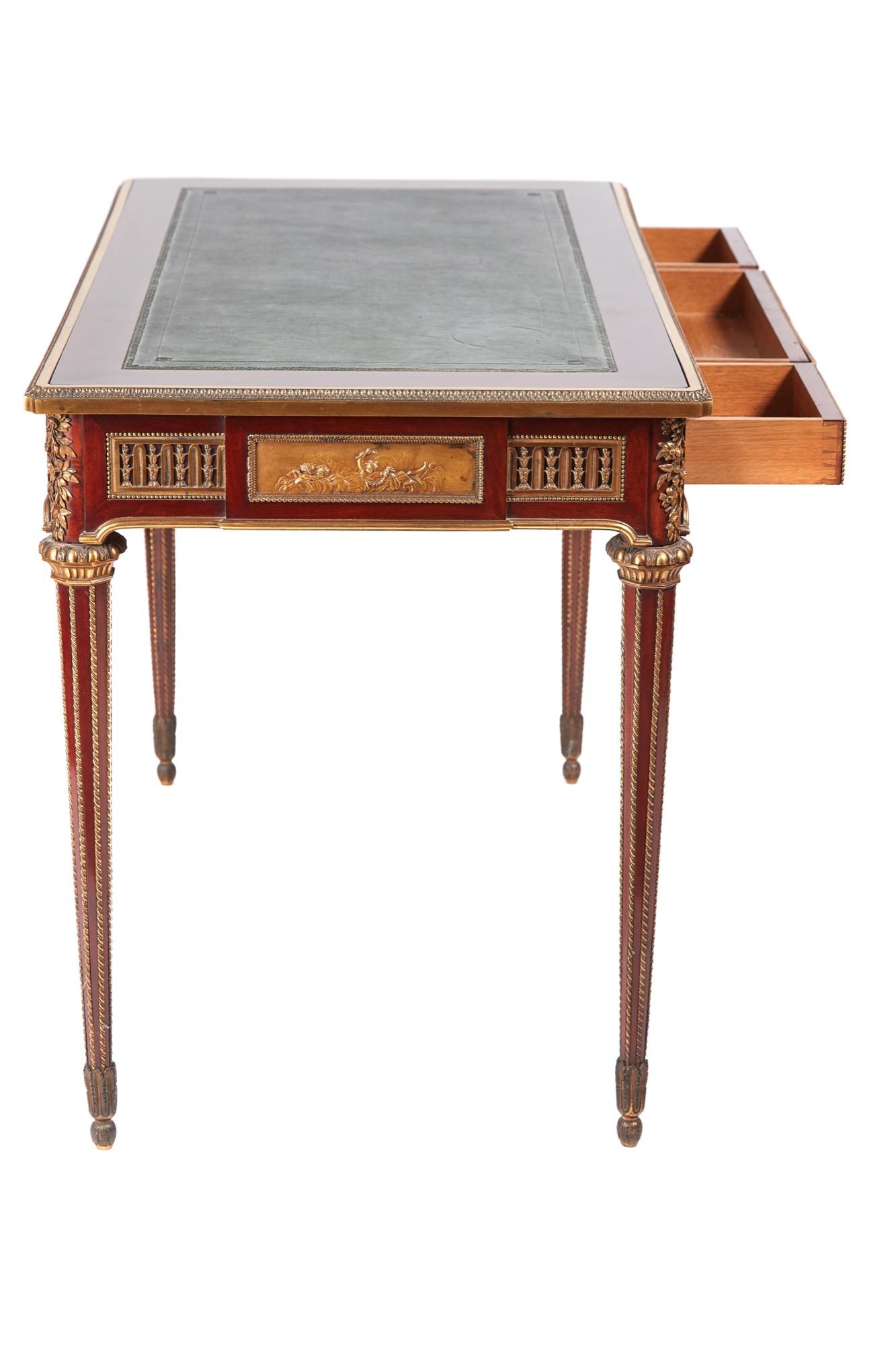 Marie Antoinettes Writing Table by Holland & Sons (Englisch)