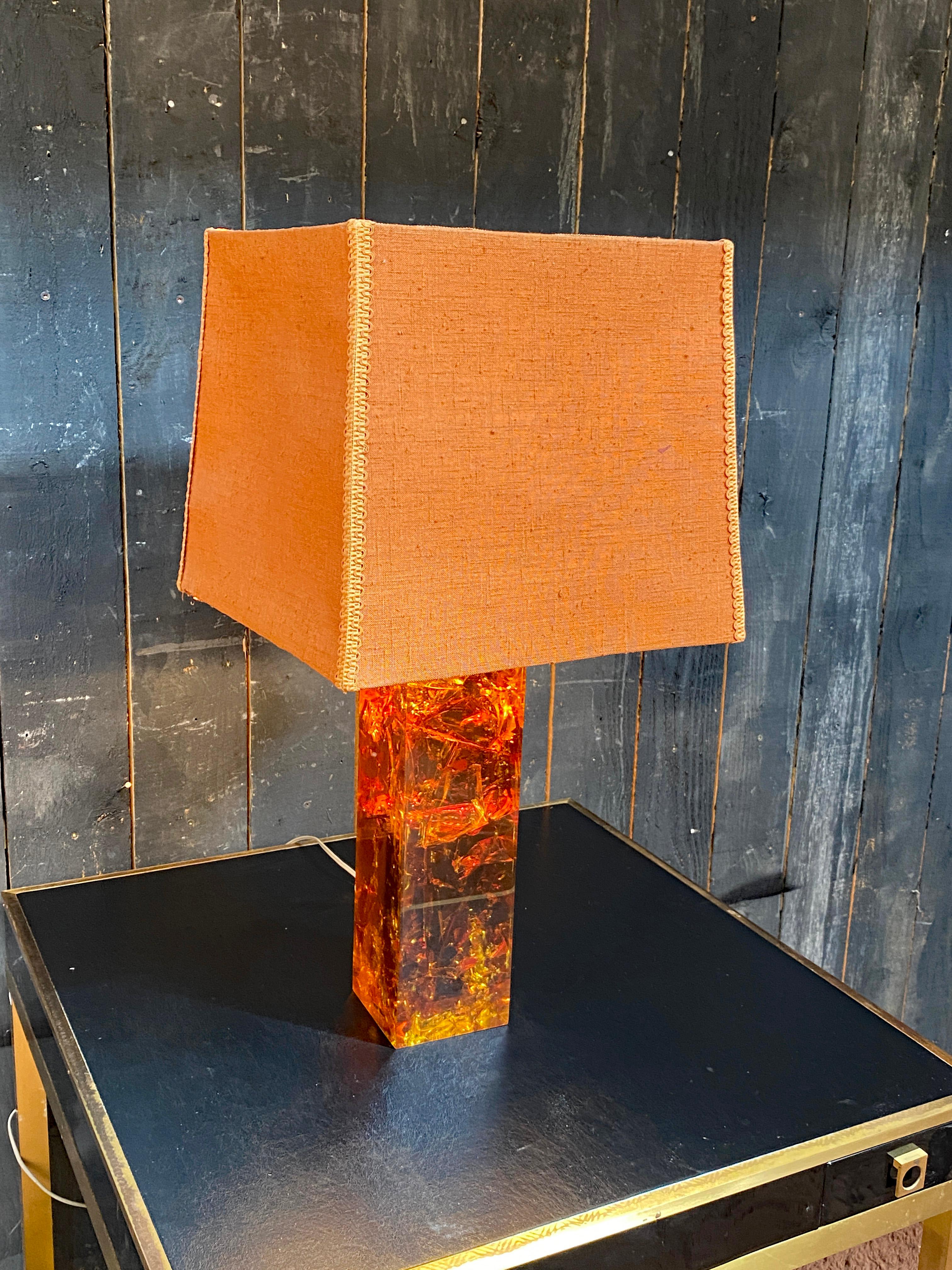 French Marie-Claude de Fouquières (born in 1937) table lamp in fractal resin For Sale
