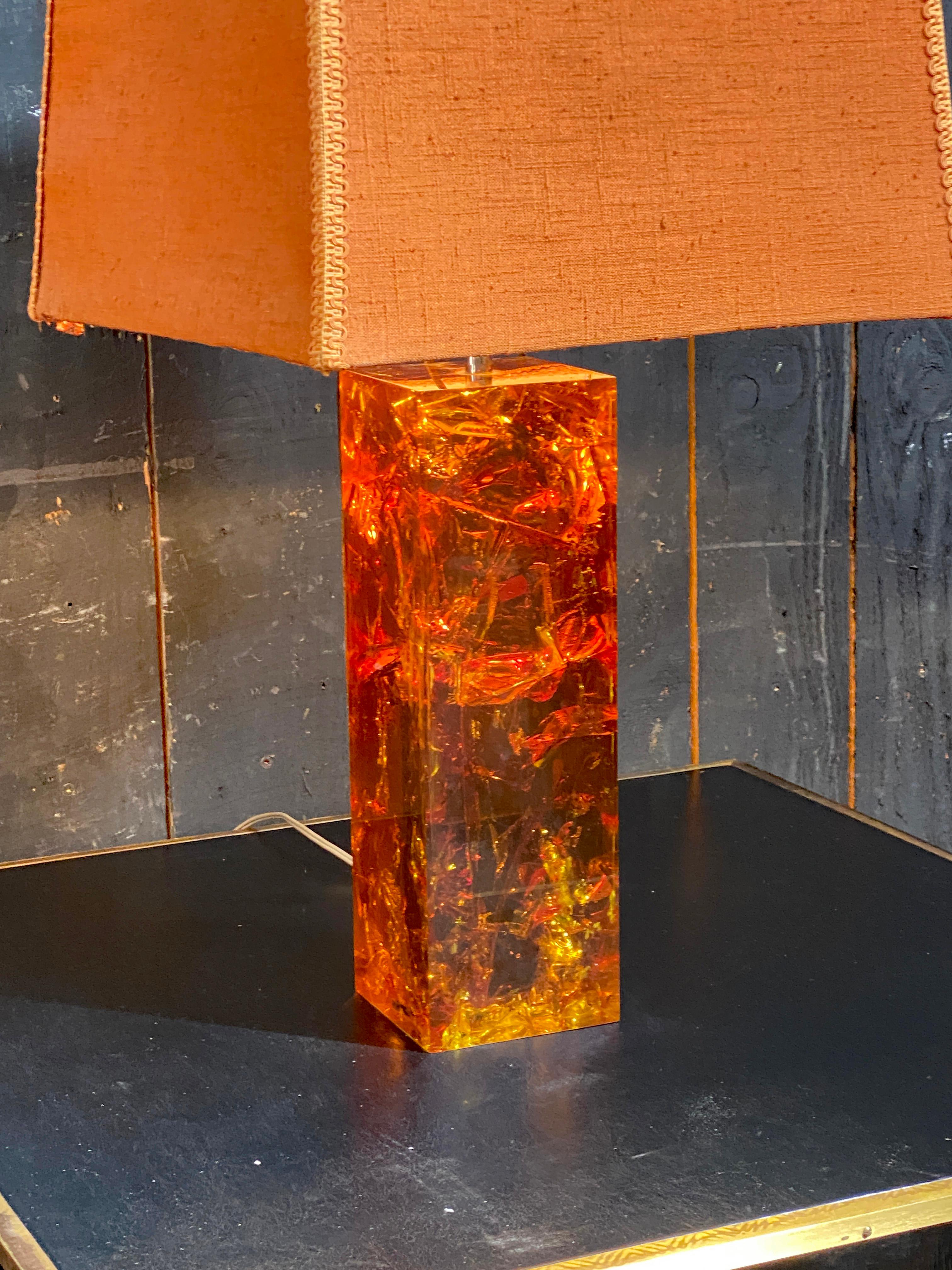 Resin Marie-Claude de Fouquières (born in 1937) table lamp in fractal resin For Sale